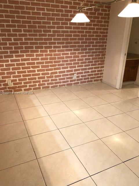 PALM HILL - Residential Lease