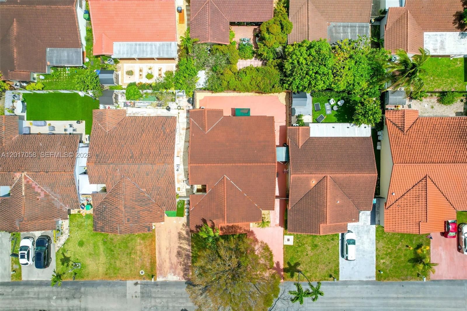 SUNSET MANSIONS - Residential