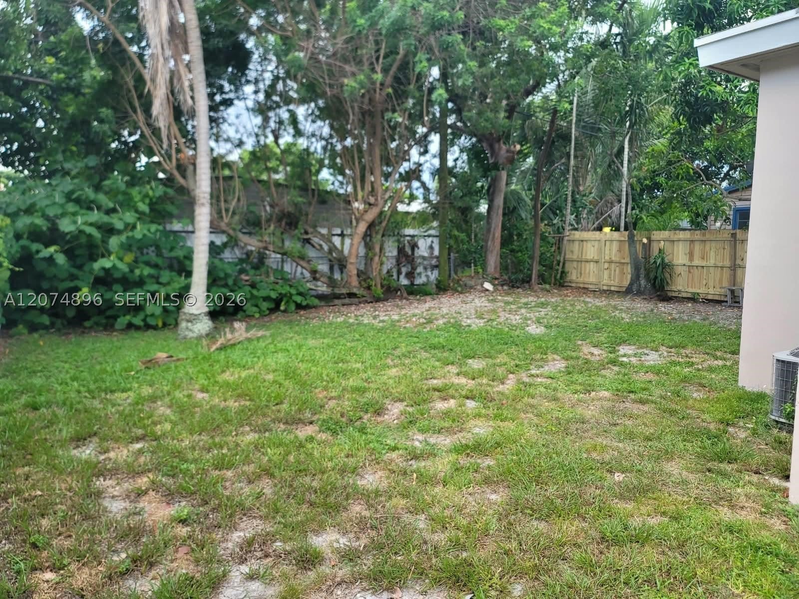 1120 NE 111th St
