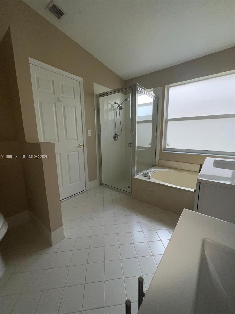 RIVIERA ISLES II - Residential