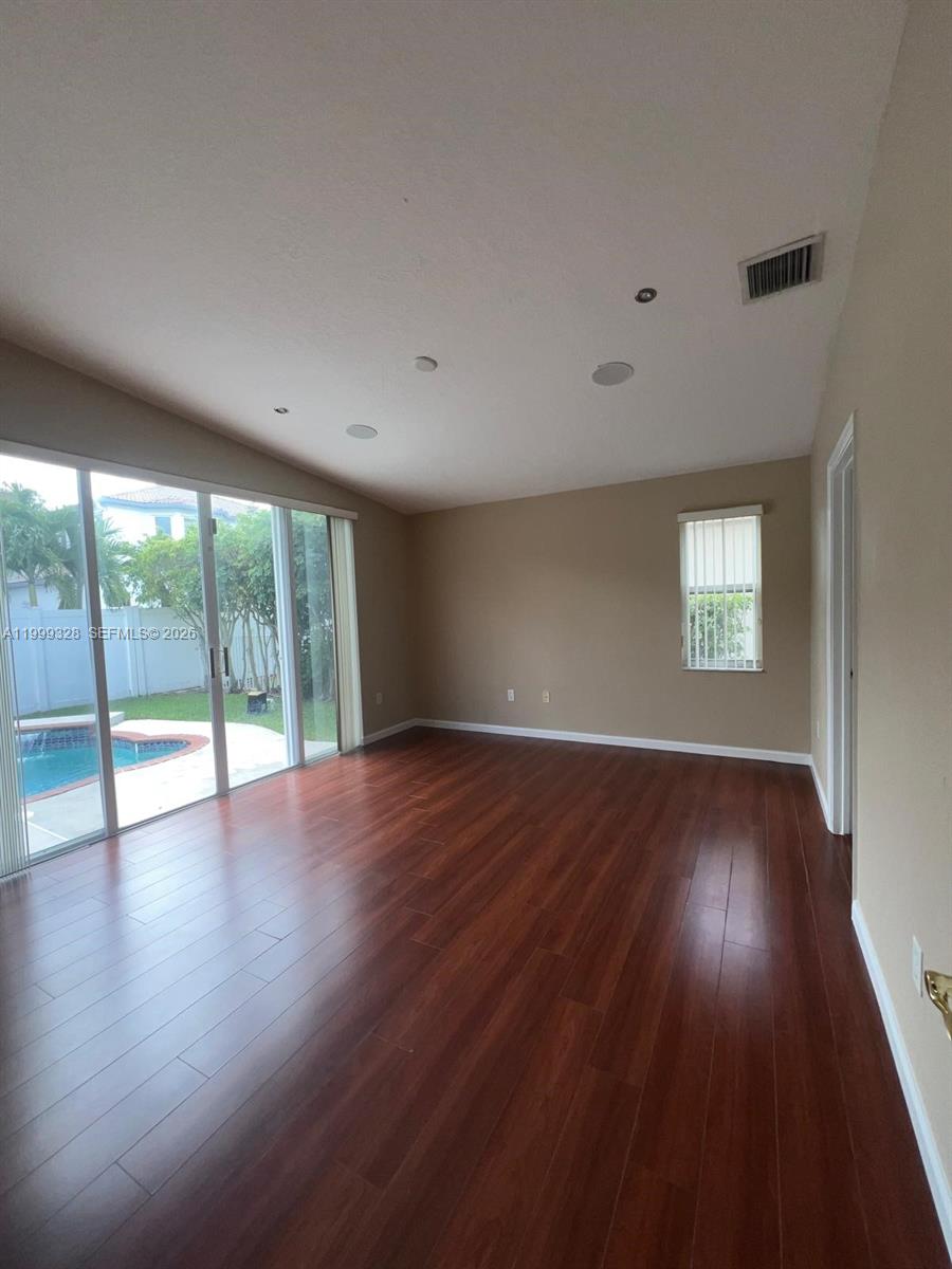 RIVIERA ISLES II - Residential