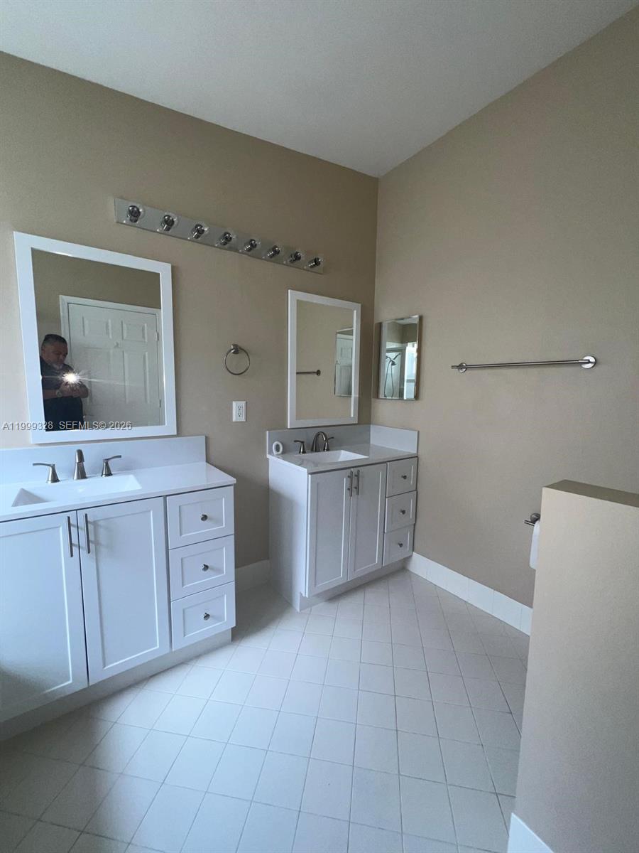 RIVIERA ISLES II - Residential