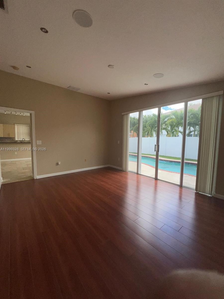 RIVIERA ISLES II - Residential