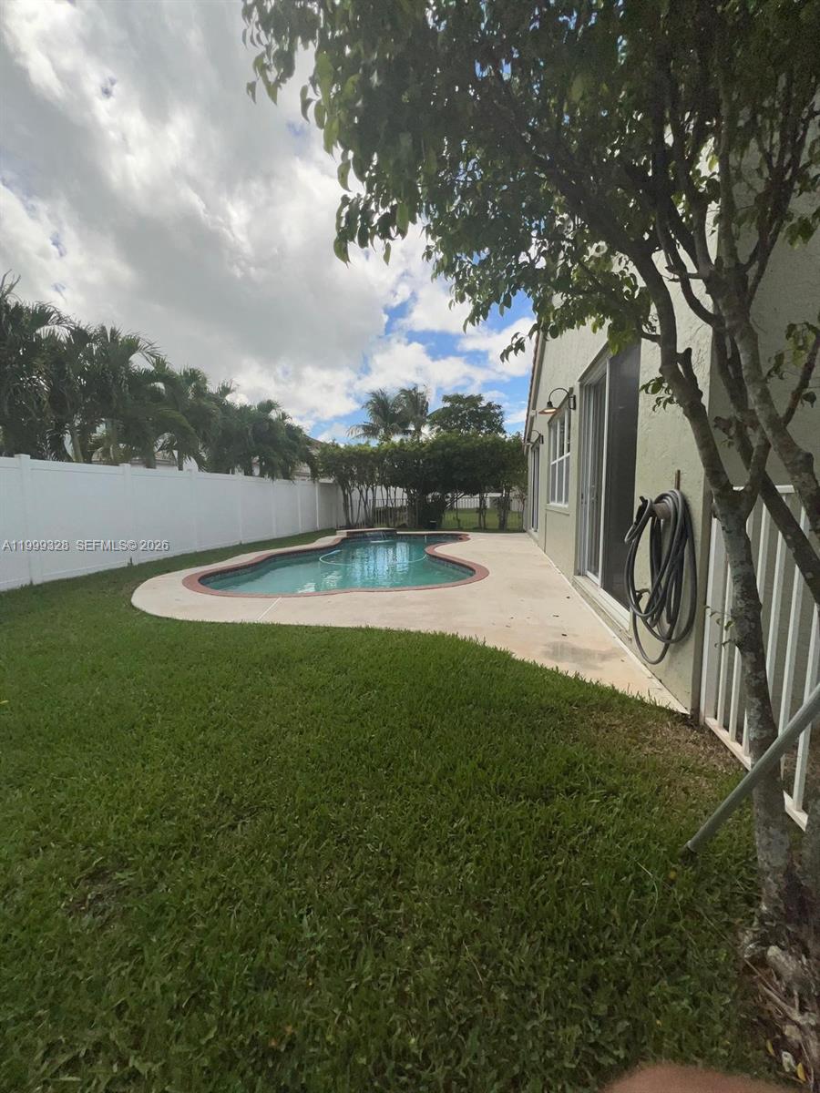 RIVIERA ISLES II - Residential