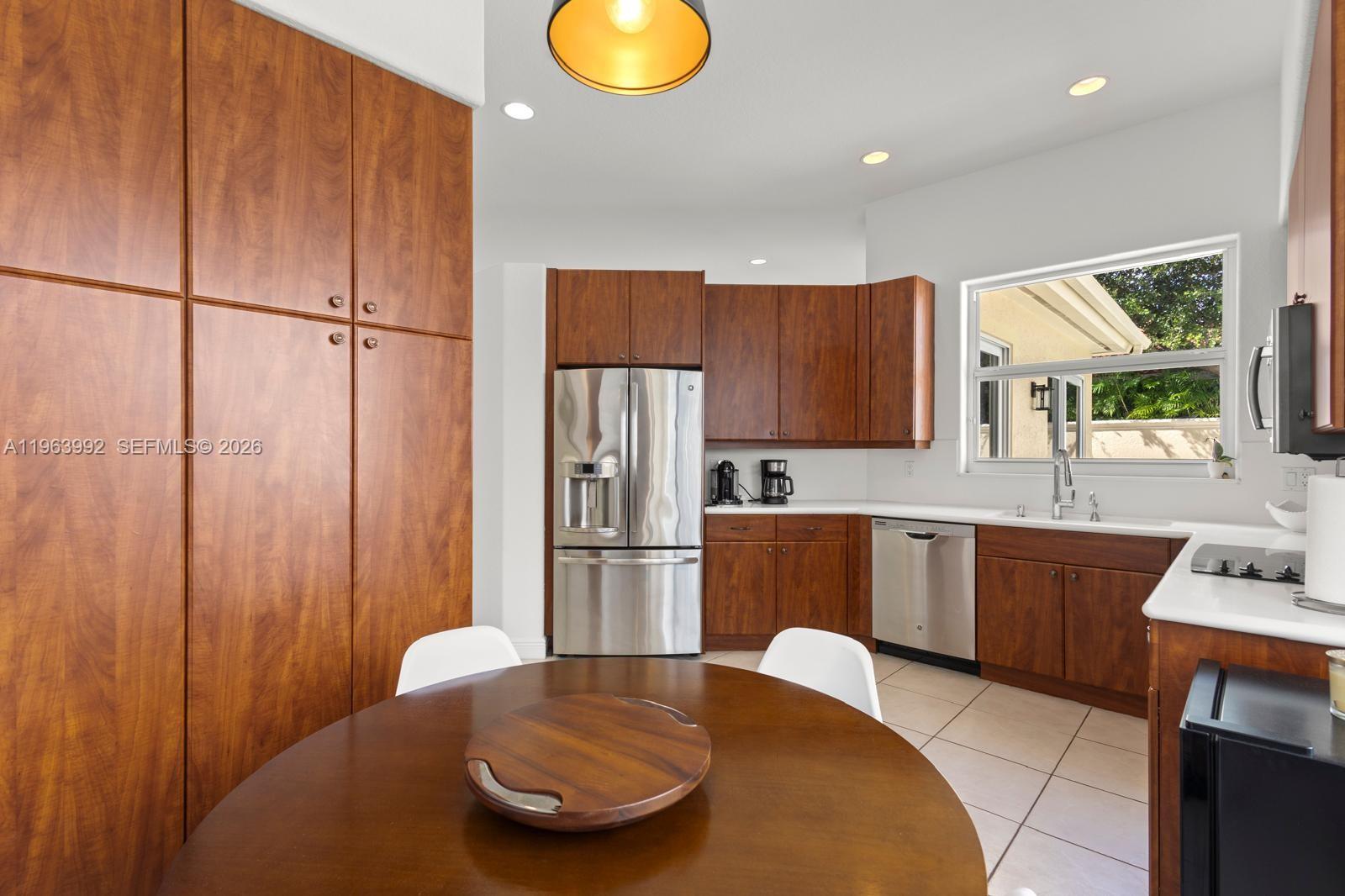 THREE ISLANDS 3RD SECTION - Residential