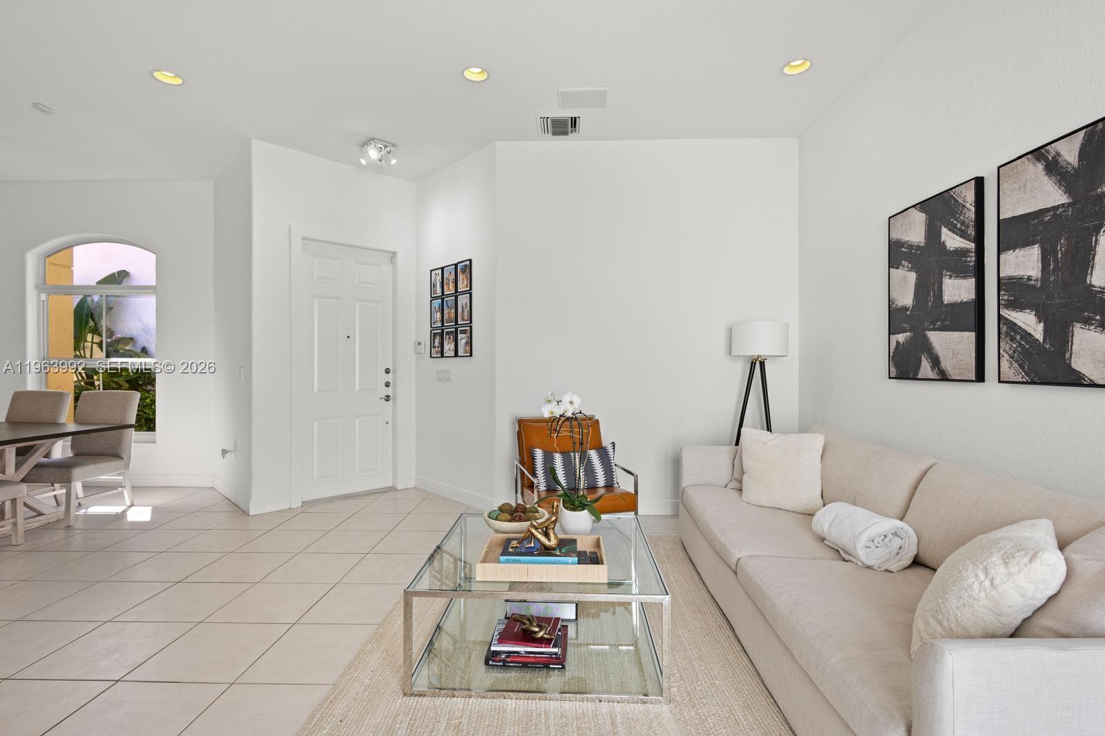 THREE ISLANDS 3RD SECTION - Residential