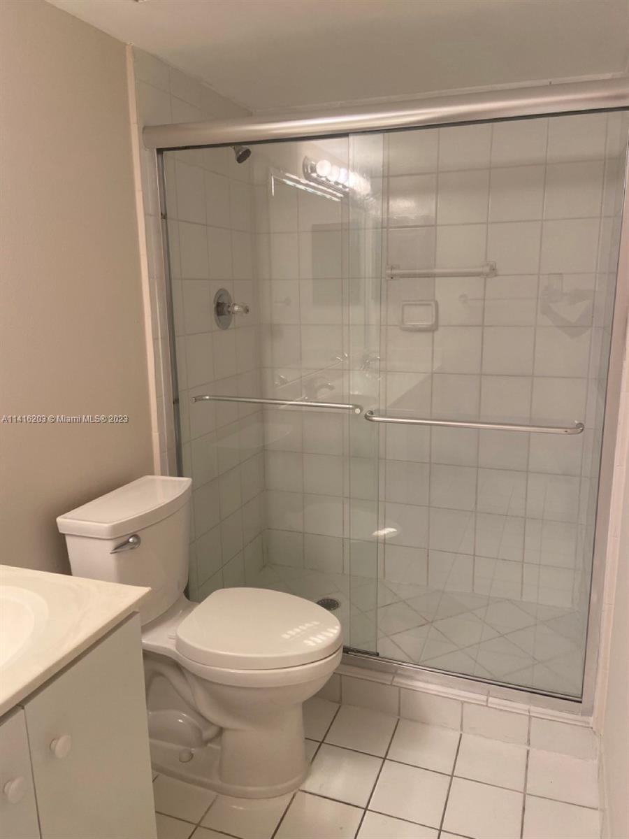 PARC CENTRAL AVENTURA SOU - Residential Lease
