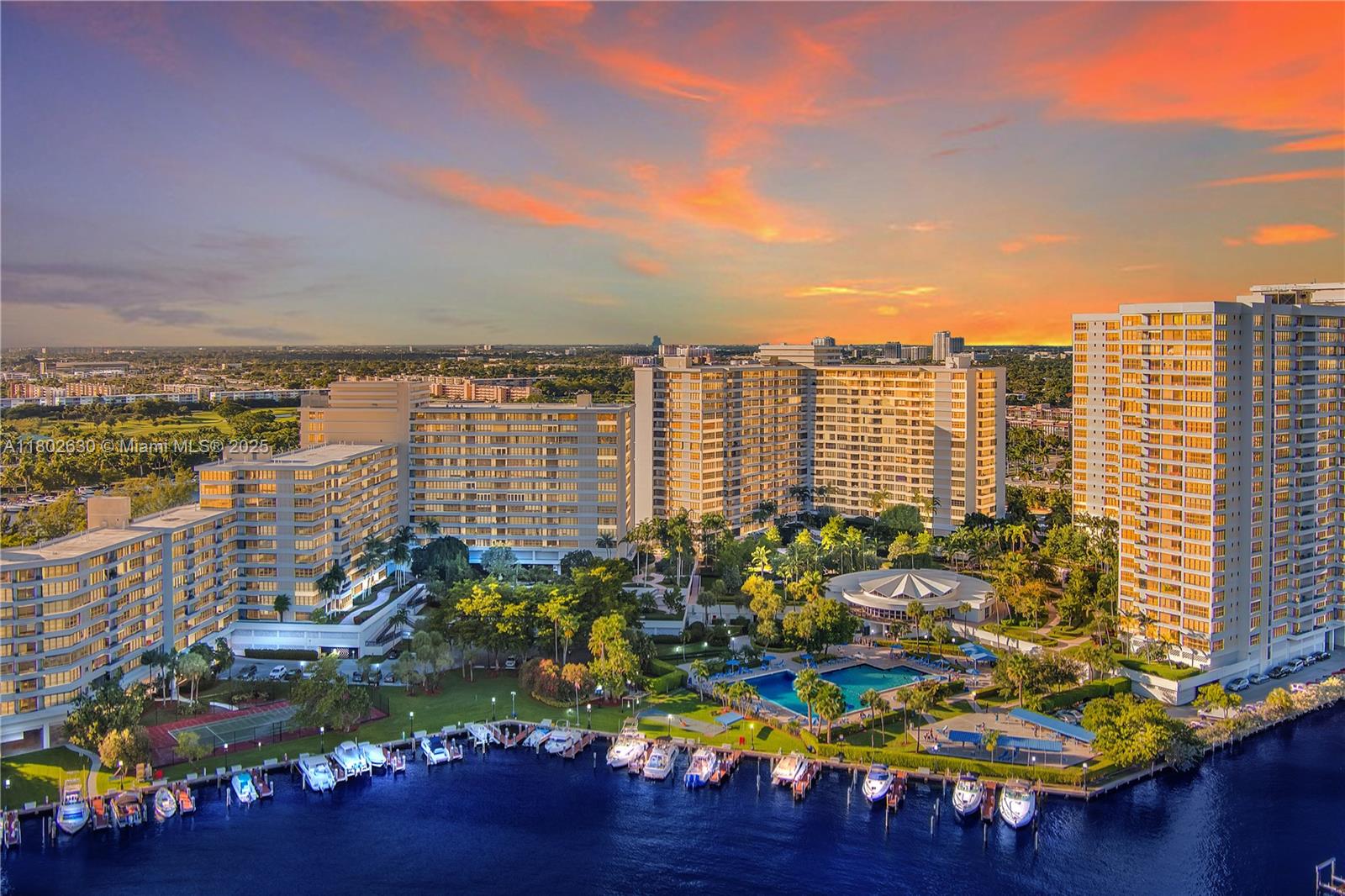 2500 Parkview Dr 1219, Hallandale Beach, Broward County, Florida - 2 Bedrooms  
2 Bathrooms - 