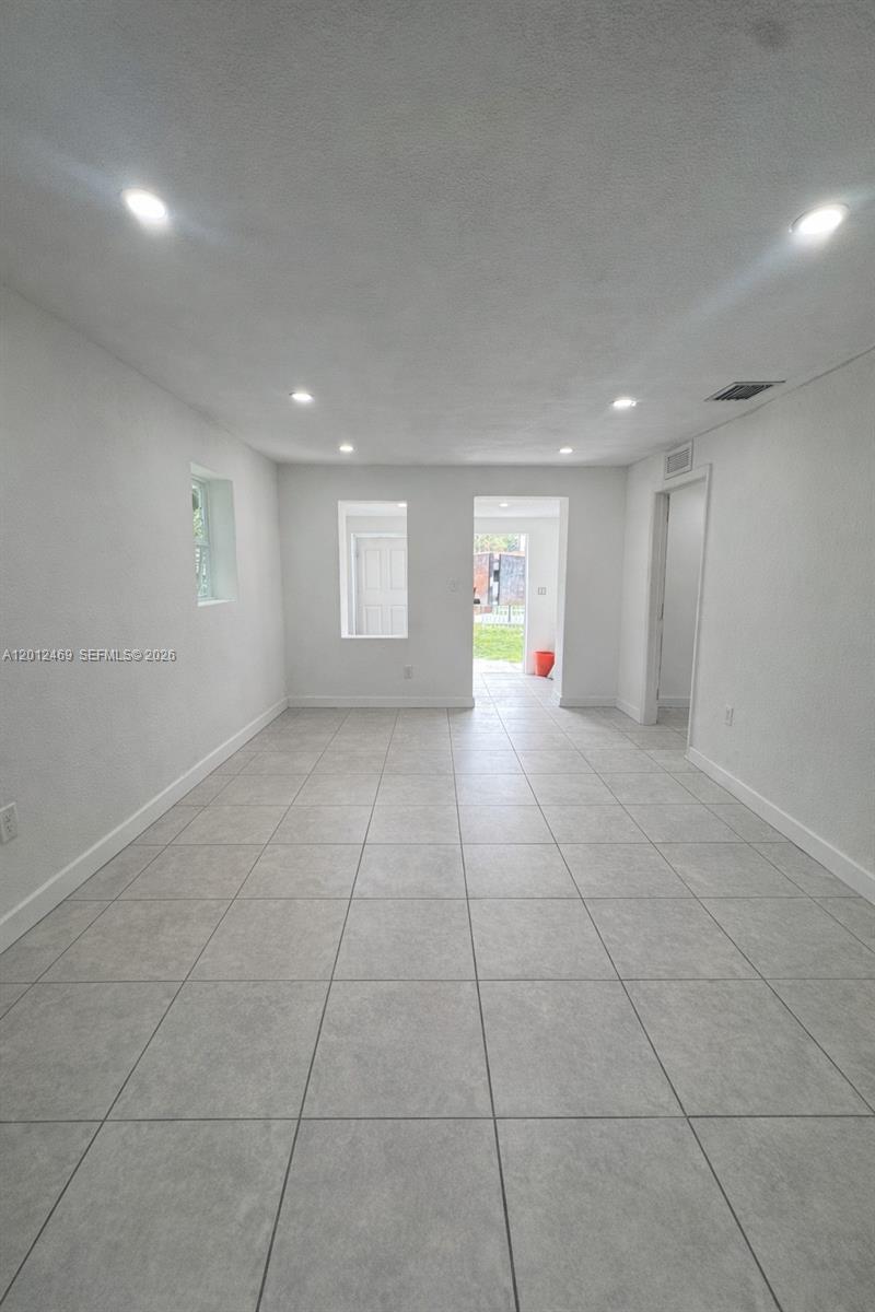1861 NW 112th St