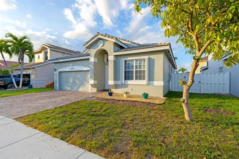 16233 NW 17th St, Pembroke Pines, FL 33028 - MLS#: A11747311