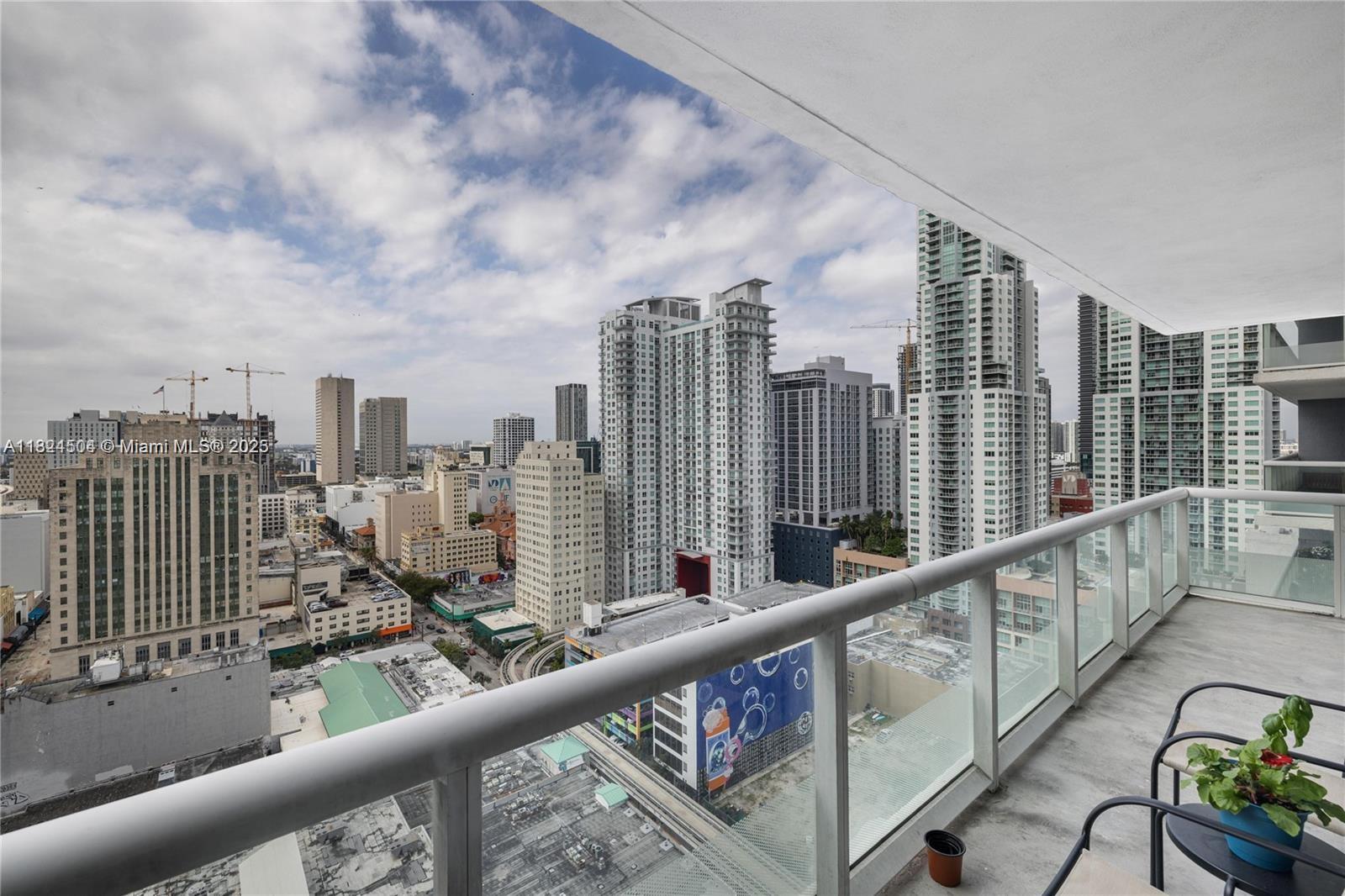 Rental Property at 50 Biscayne Blvd 2407, Miami, Broward County, Florida - Bedrooms: 1 
Bathrooms: 1  - $2,900 MO.