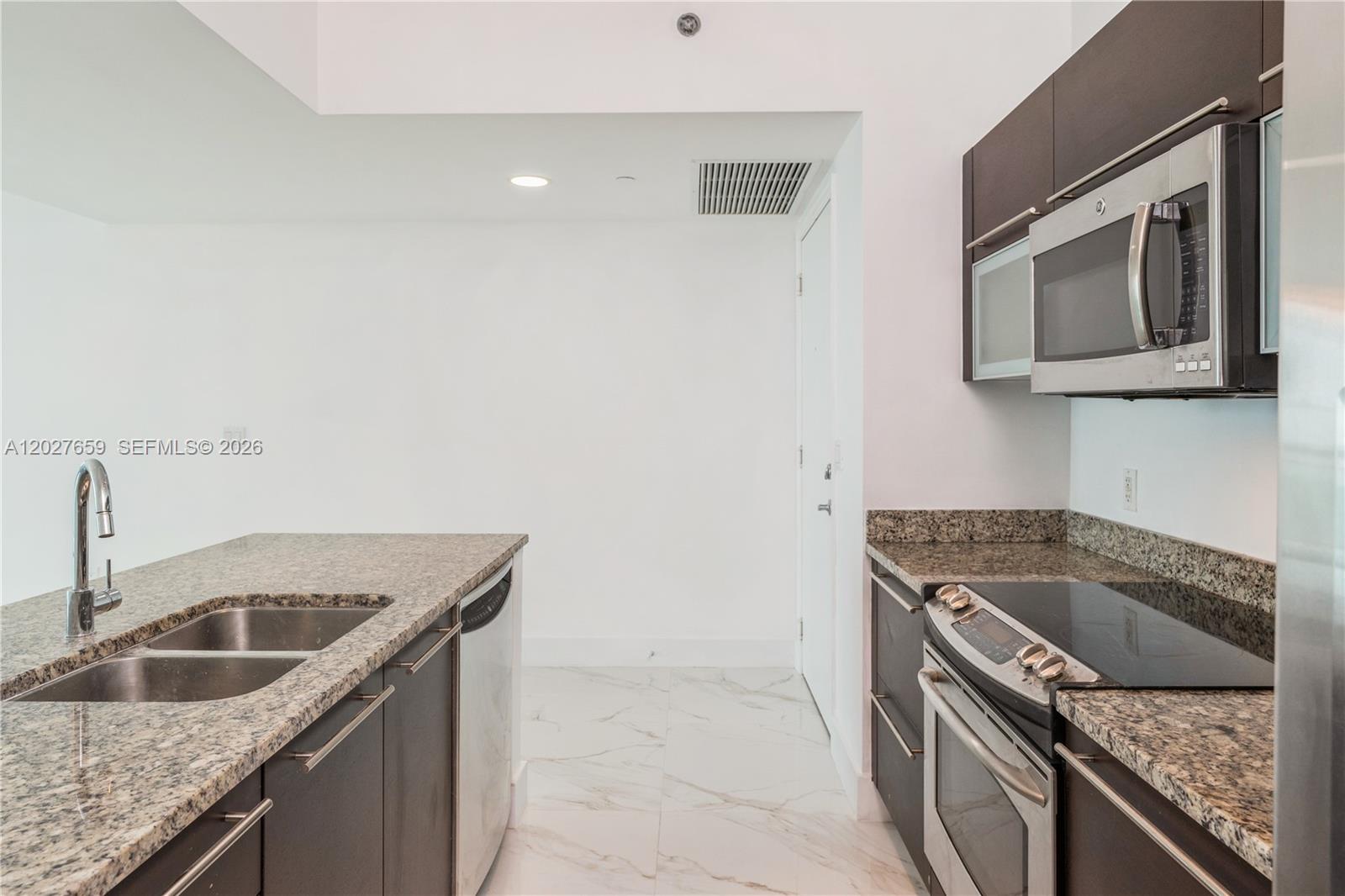 951 Brickell Ave 3706