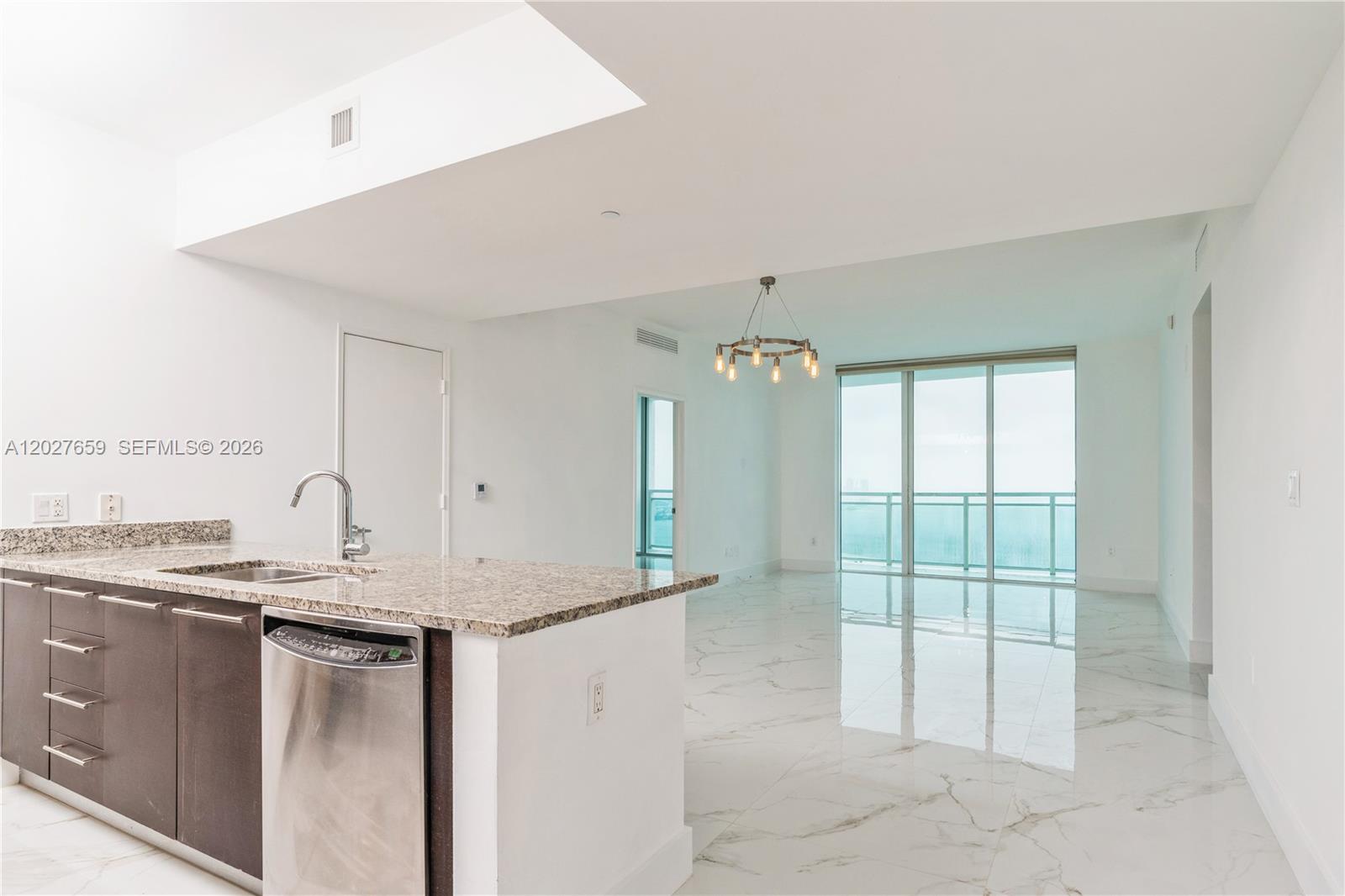951 Brickell Ave 3706