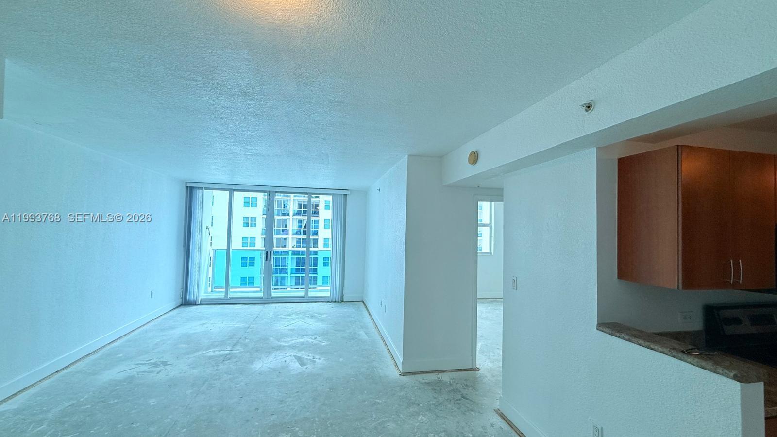 7501 E Treasure Dr 8B