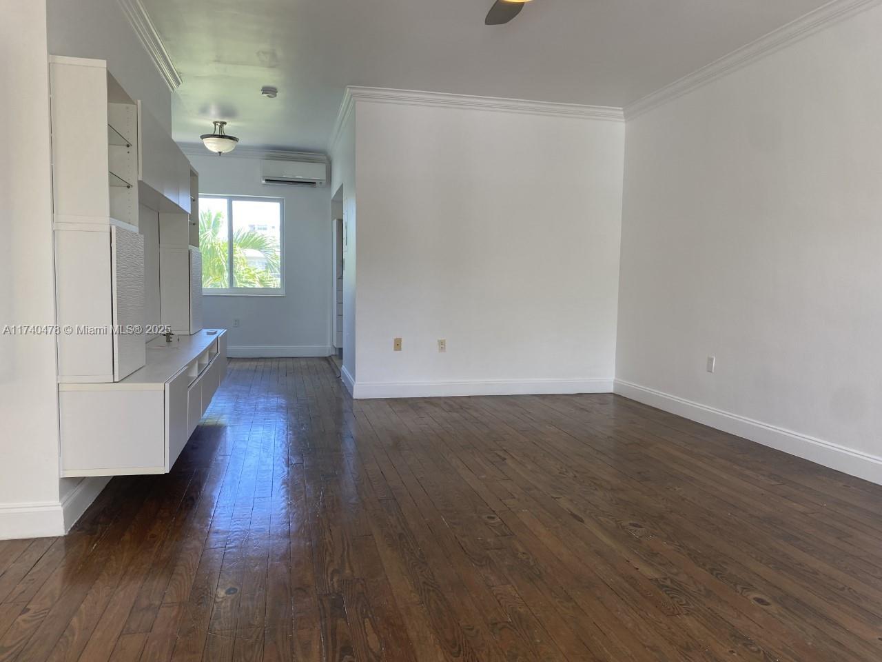 HARBOUR POINT CONDO - Residential