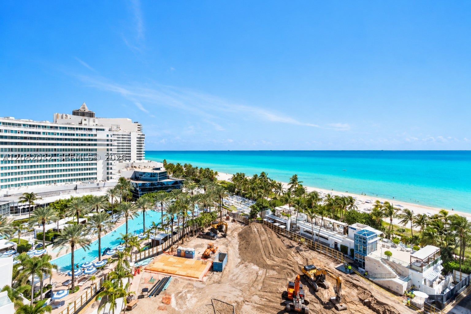 4391 Collins Ave 905