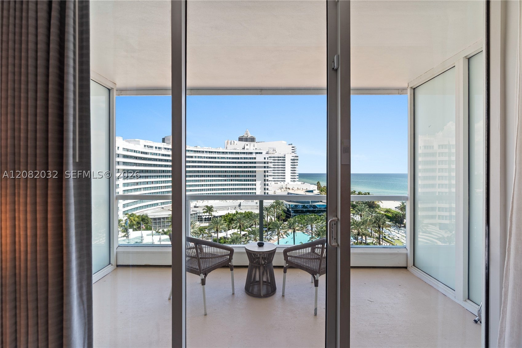 4391 Collins Ave