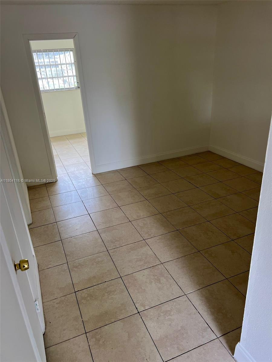 PARKSIDE TOWERS CONDO - Residential Lease