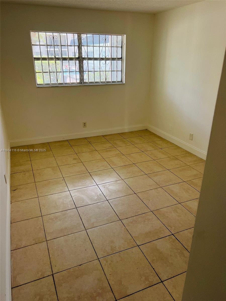 PARKSIDE TOWERS CONDO - Residential Lease