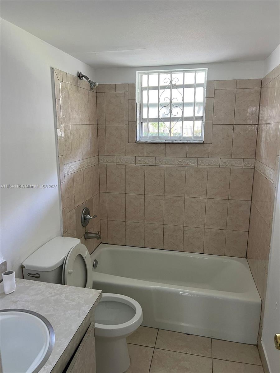 PARKSIDE TOWERS CONDO - Residential Lease