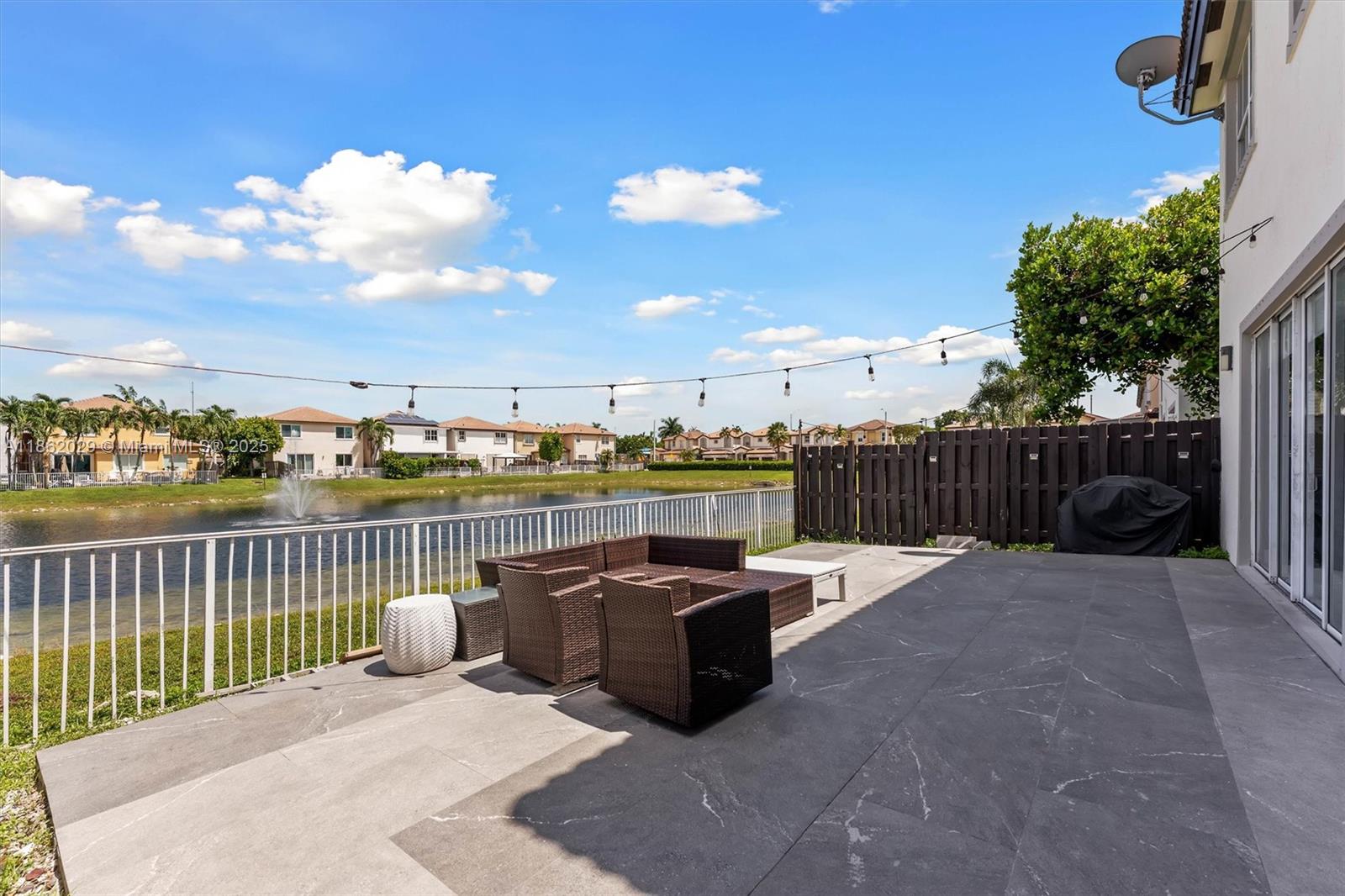 DORAL ISLES NORTH SEC ONE - Residential