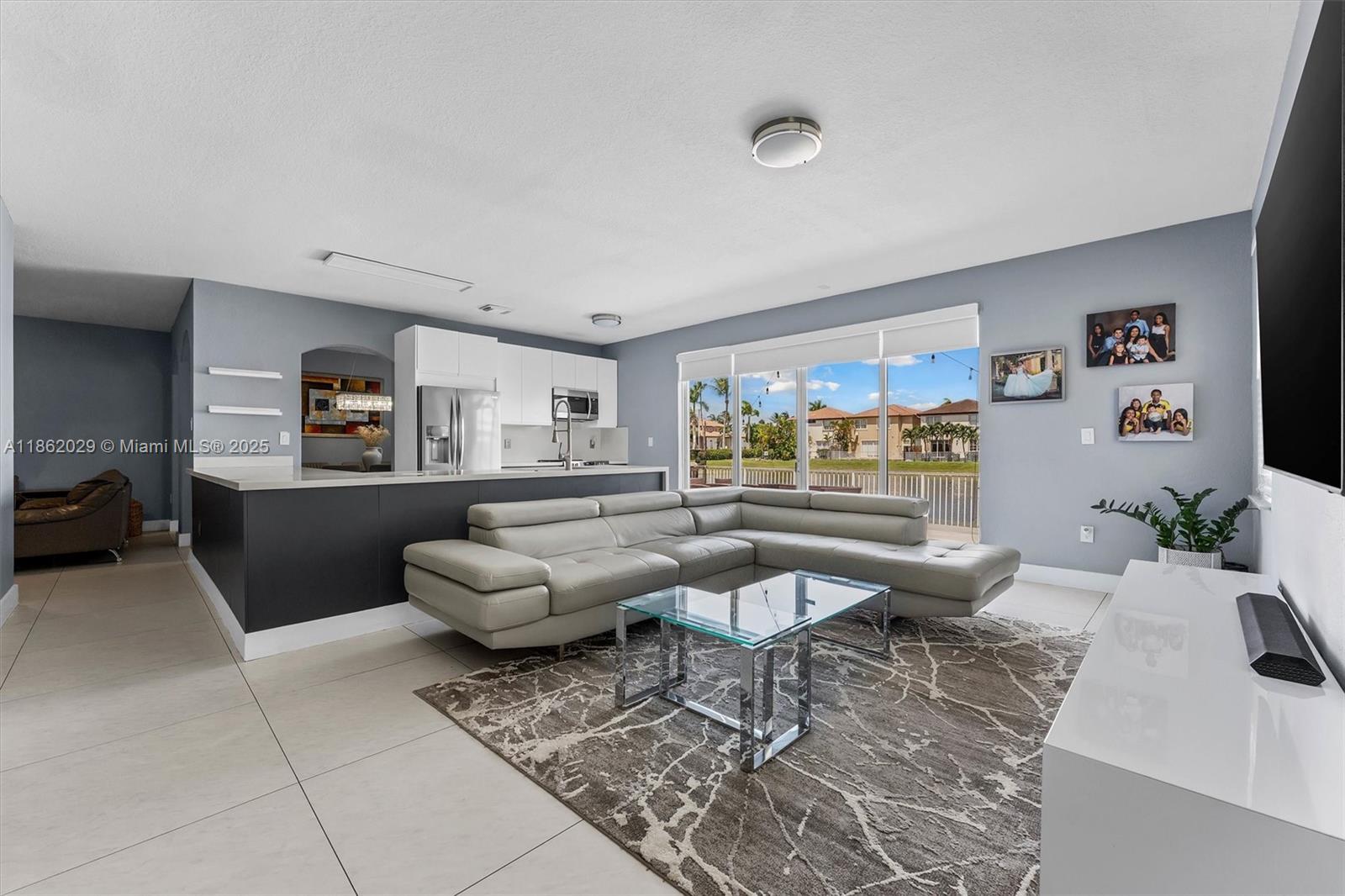 DORAL ISLES NORTH SEC ONE - Residential