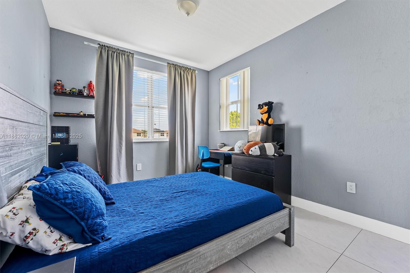 DORAL ISLES NORTH SEC ONE - Residential