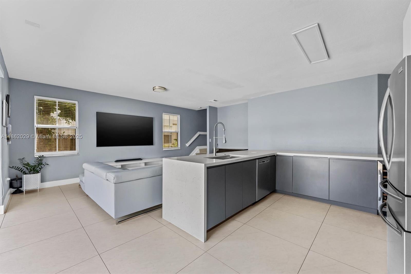 DORAL ISLES NORTH SEC ONE - Residential