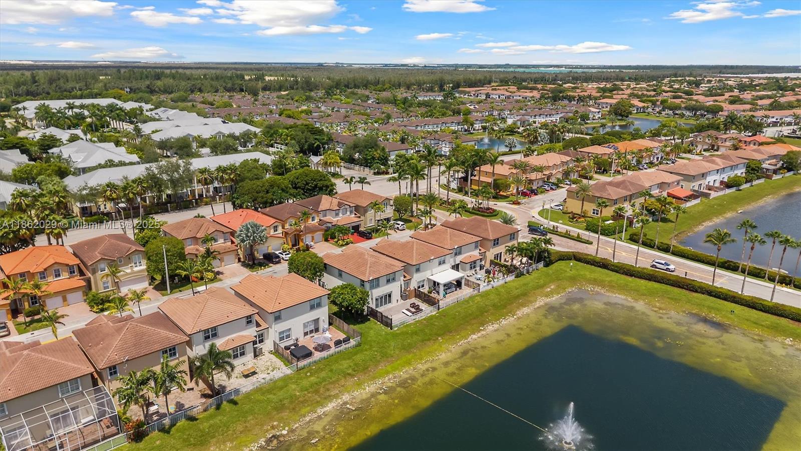 DORAL ISLES NORTH SEC ONE - Residential