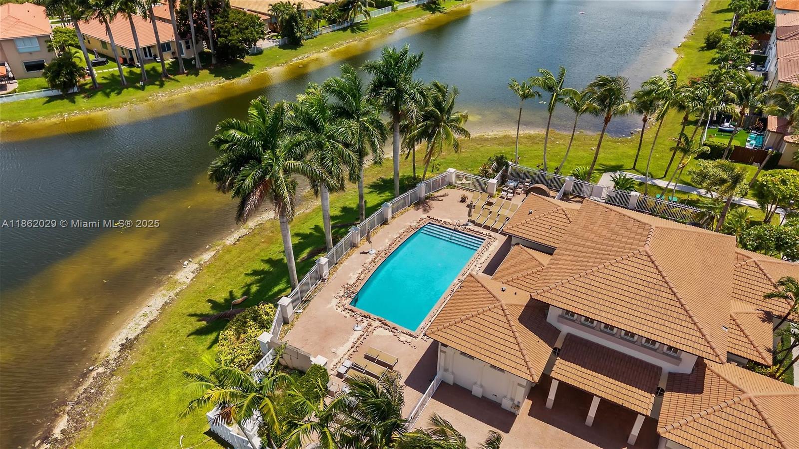 DORAL ISLES NORTH SEC ONE - Residential