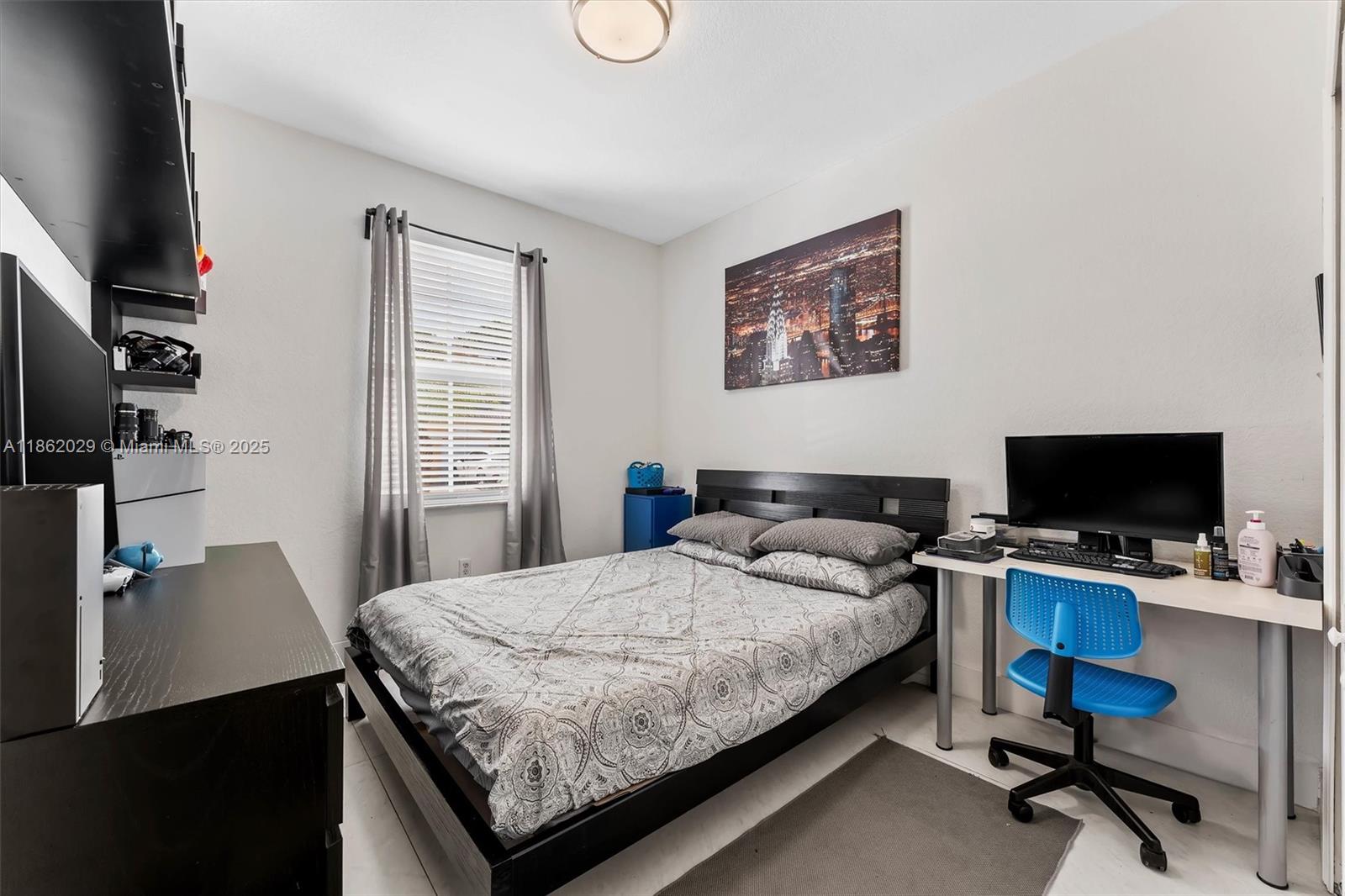 DORAL ISLES NORTH SEC ONE - Residential