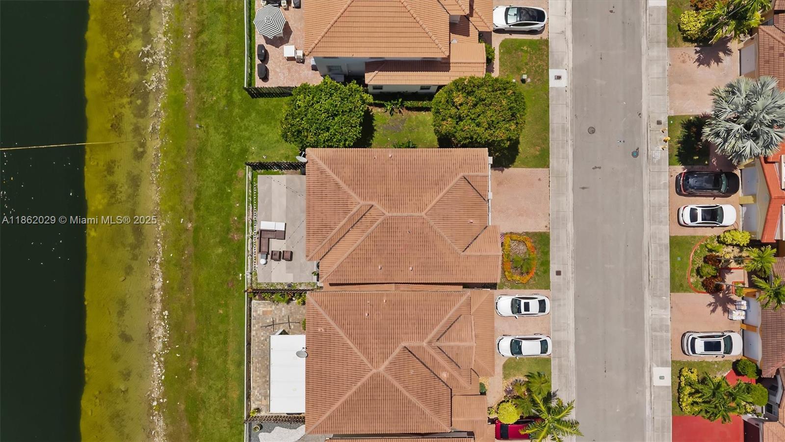 DORAL ISLES NORTH SEC ONE - Residential