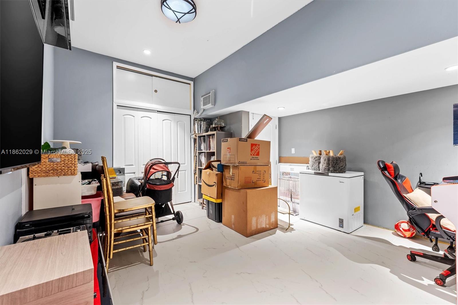 DORAL ISLES NORTH SEC ONE - Residential