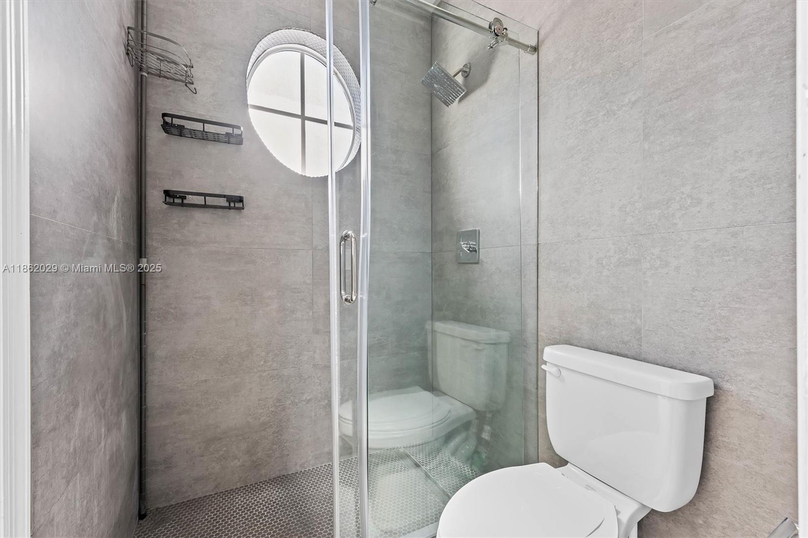 DORAL ISLES NORTH SEC ONE - Residential