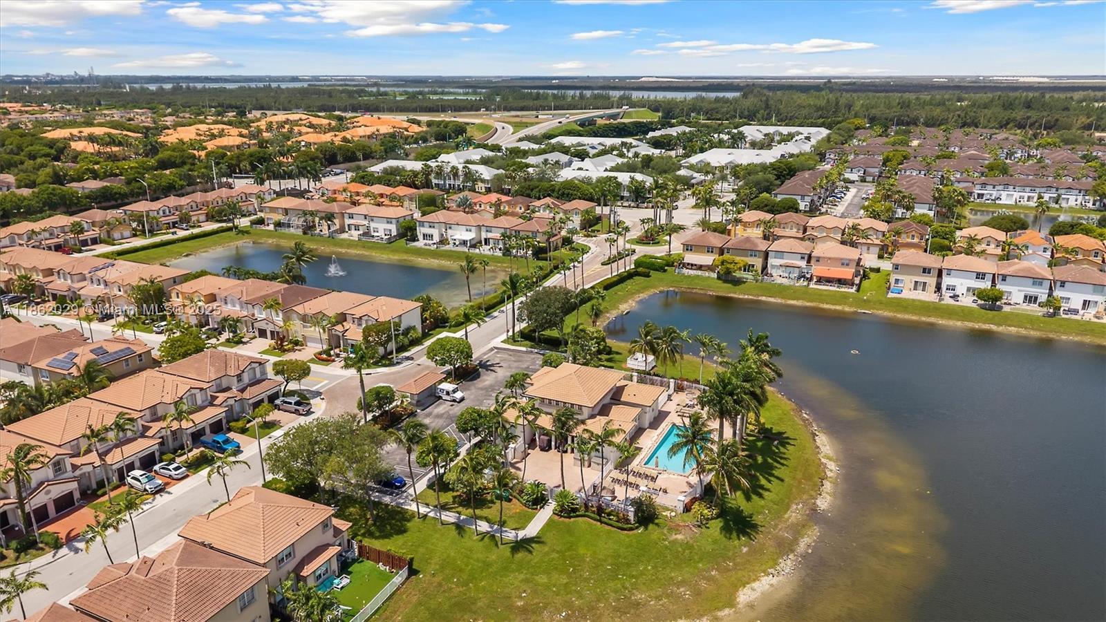 DORAL ISLES NORTH SEC ONE - Residential