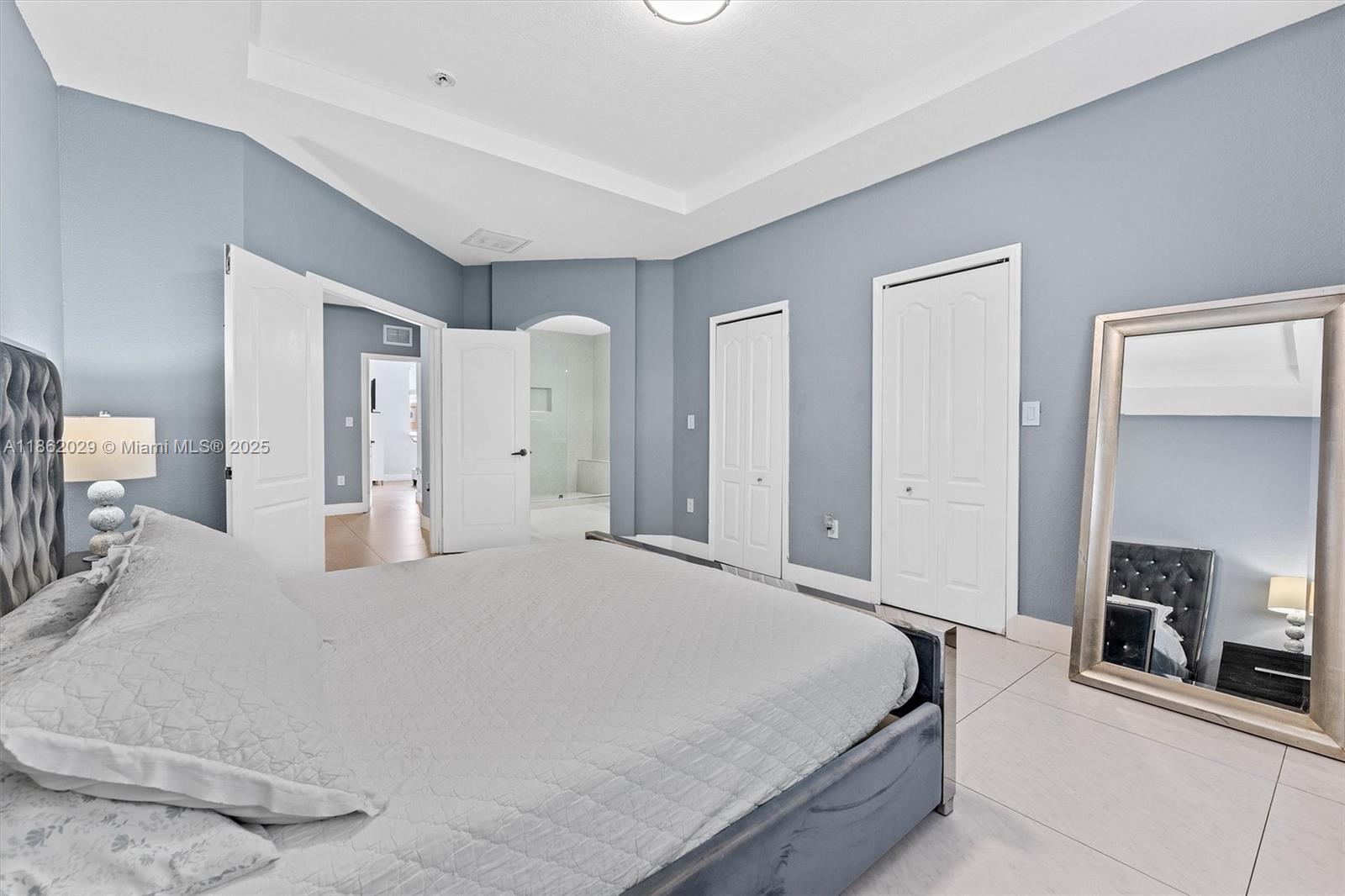 DORAL ISLES NORTH SEC ONE - Residential