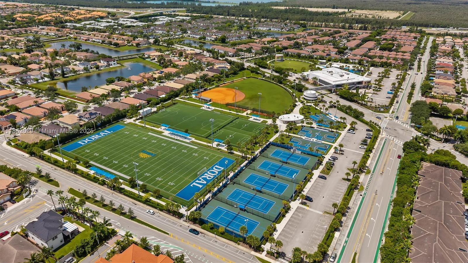 DORAL ISLES NORTH SEC ONE - Residential
