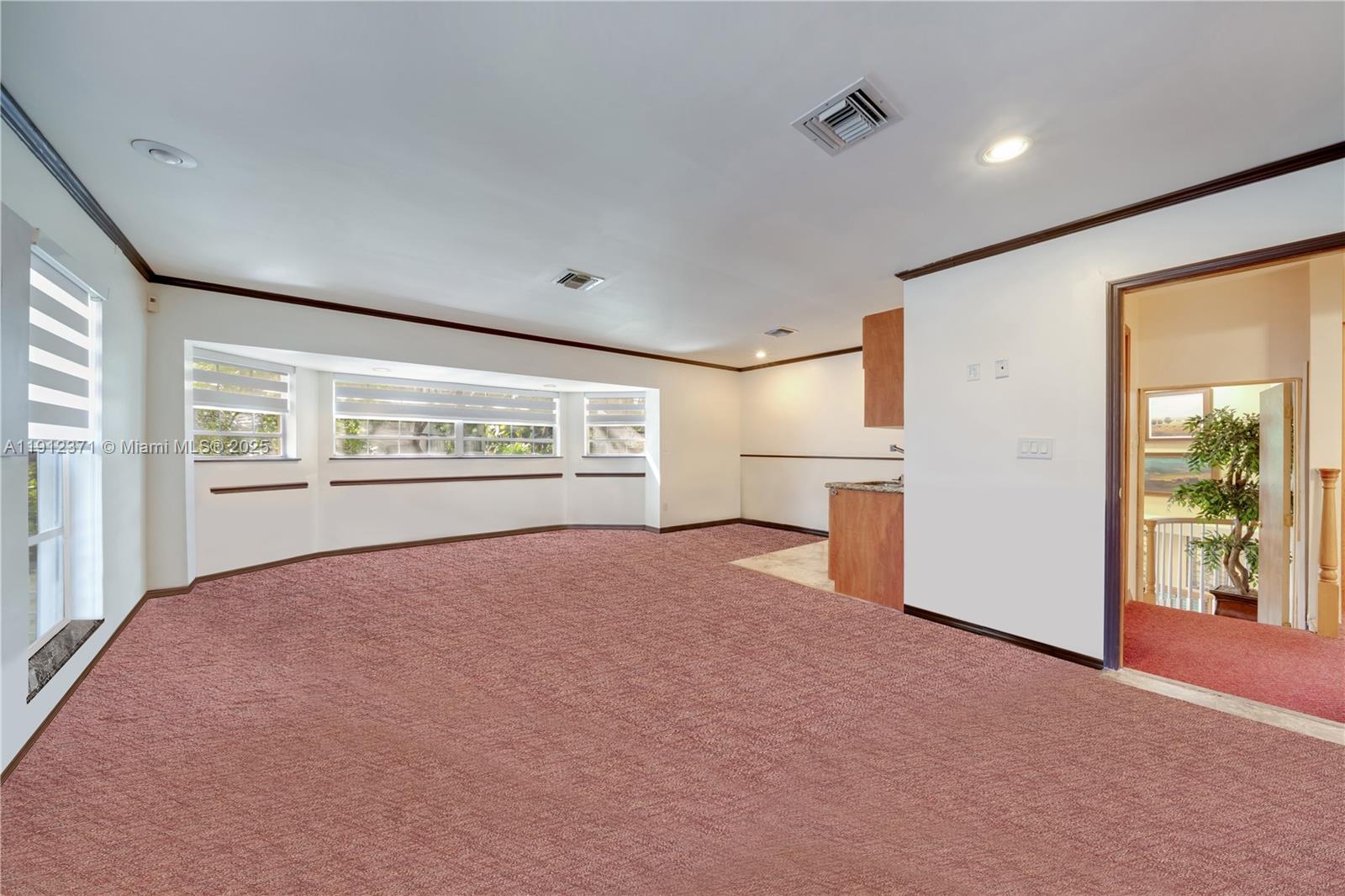 H R PEACOCKS SUB PENT HOM - Residential