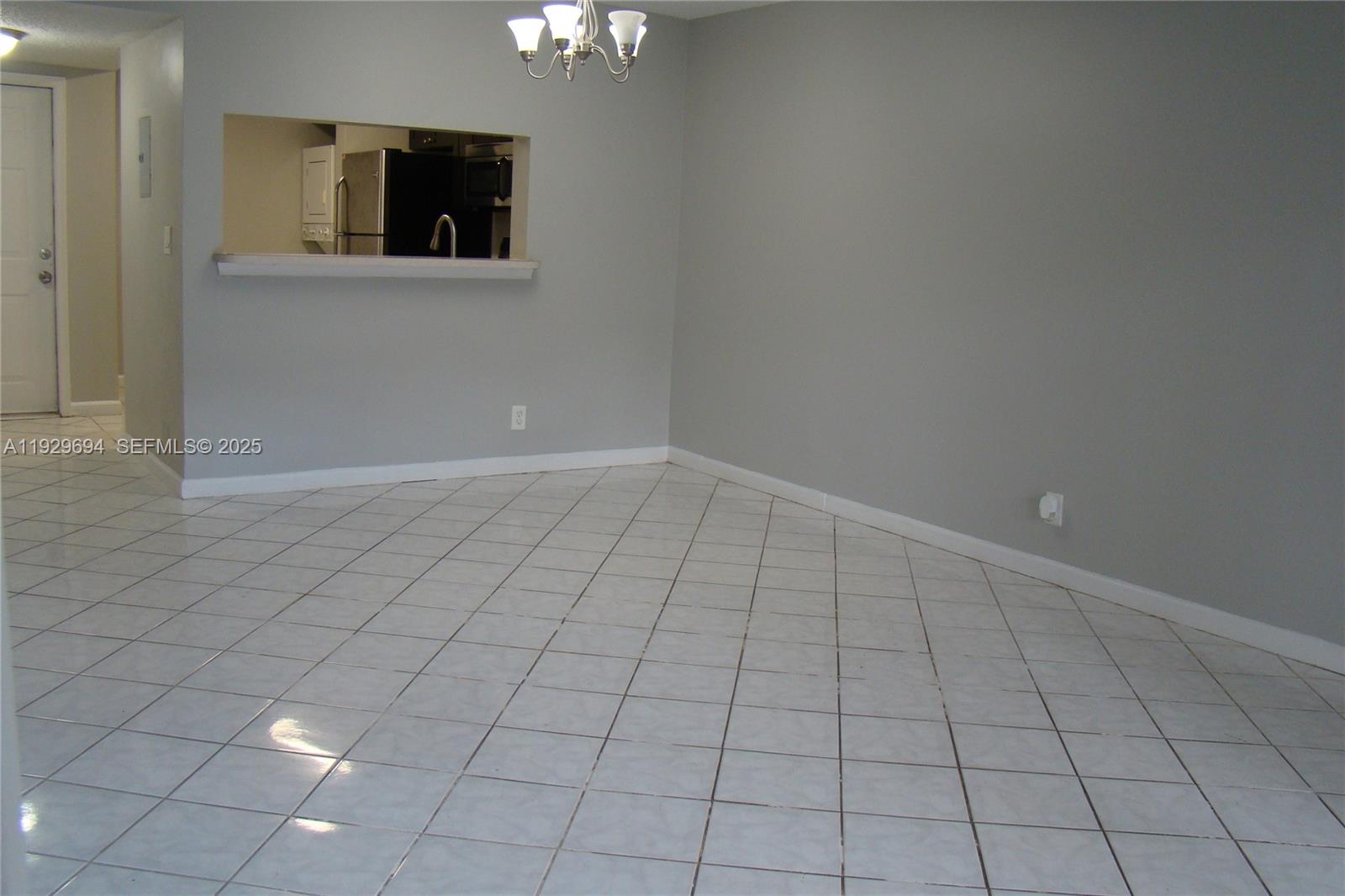 VILLAS AT CIRCLES EDGE CO - Residential Lease