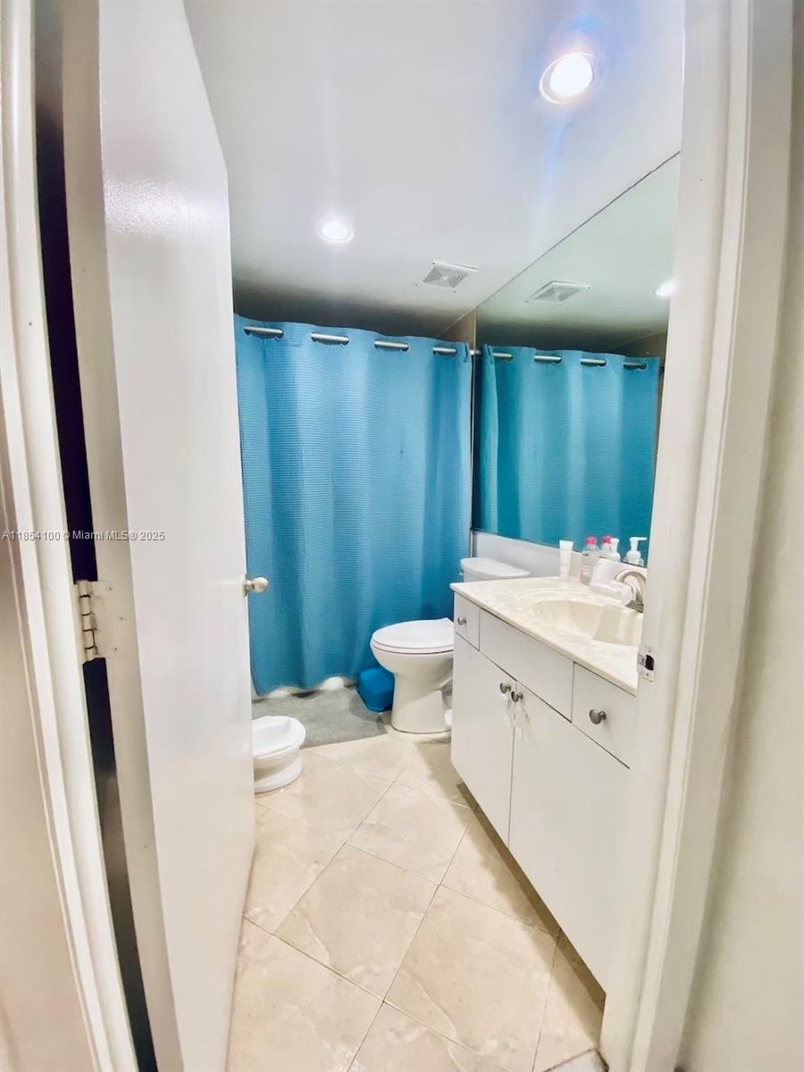 10350 W Bay Harbor Dr 2L