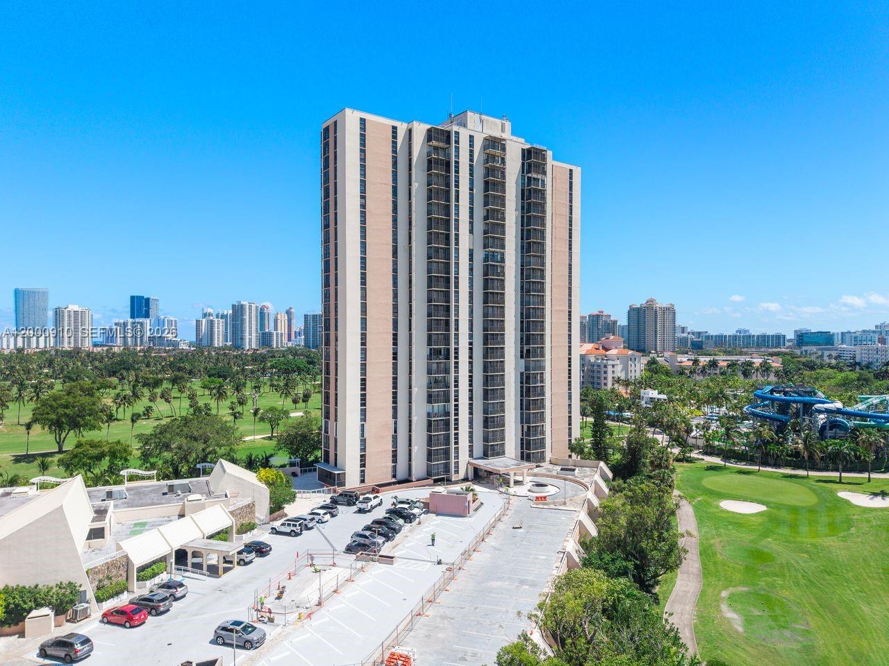 20335 W Country Club Dr 208
