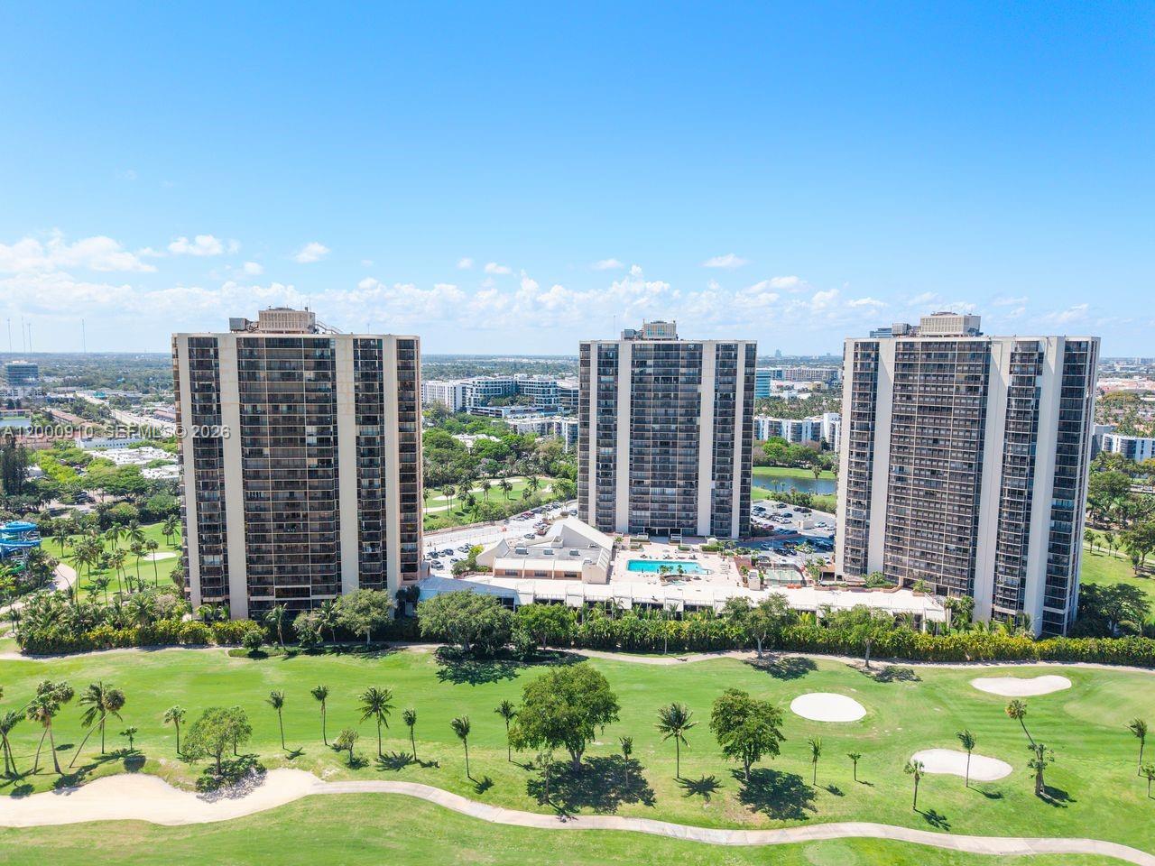 20335 W Country Club Dr 208