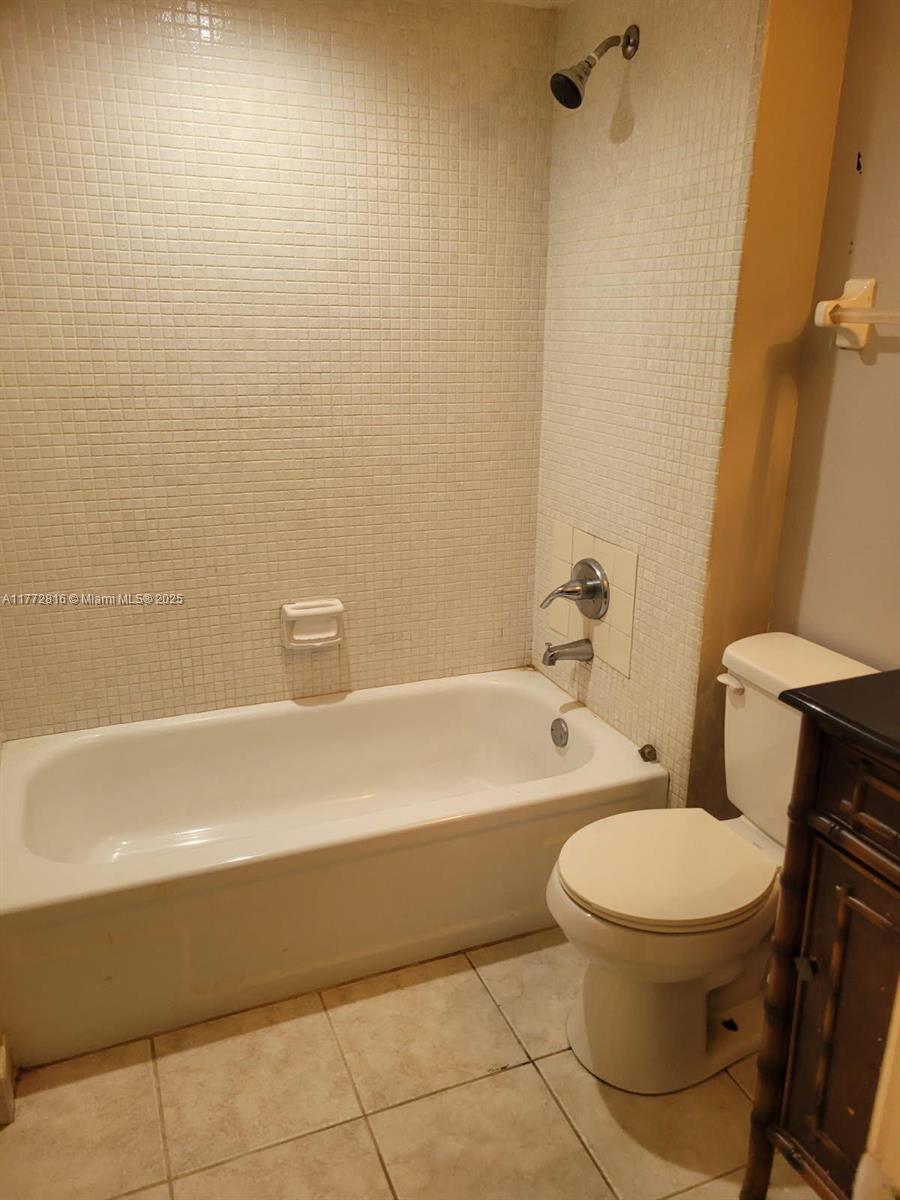 ROYAL PARK CONDO - Residential