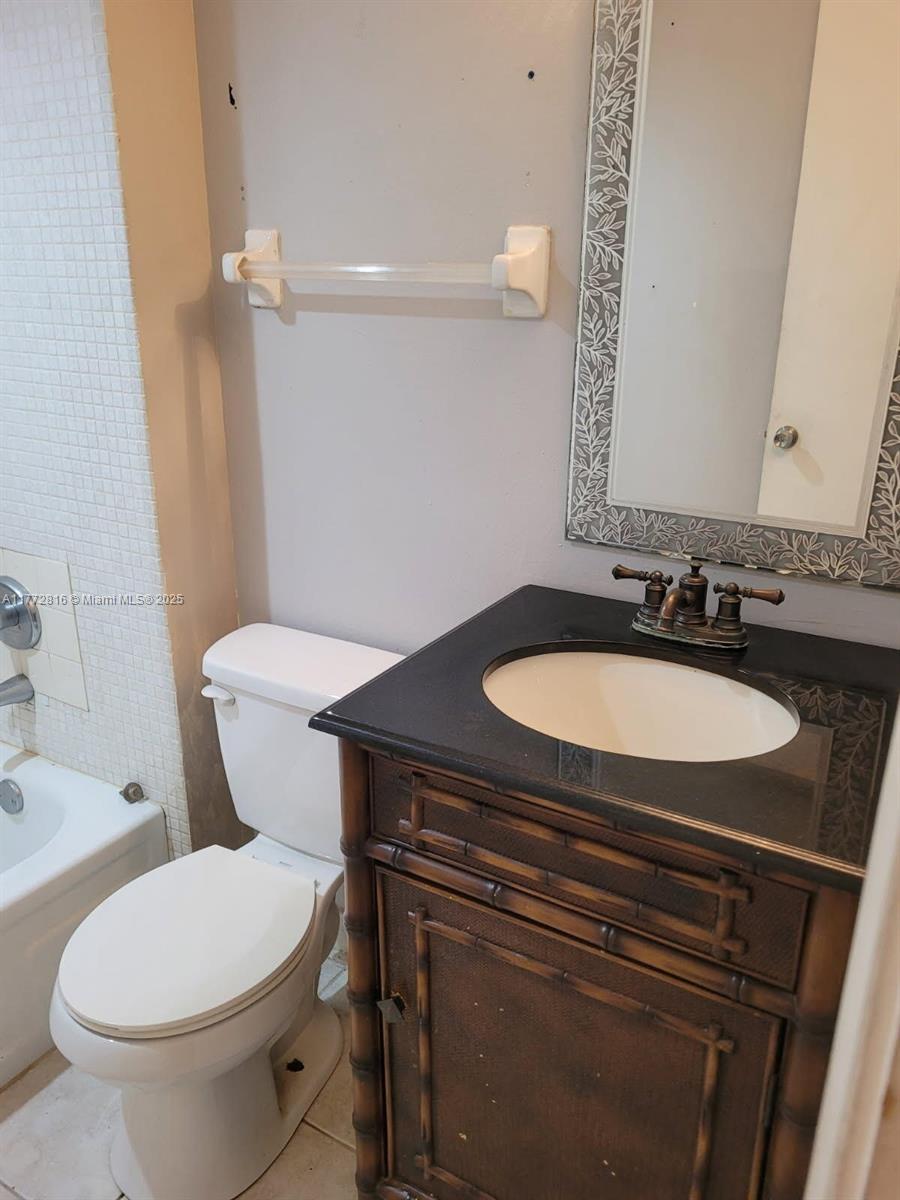 ROYAL PARK CONDO - Residential