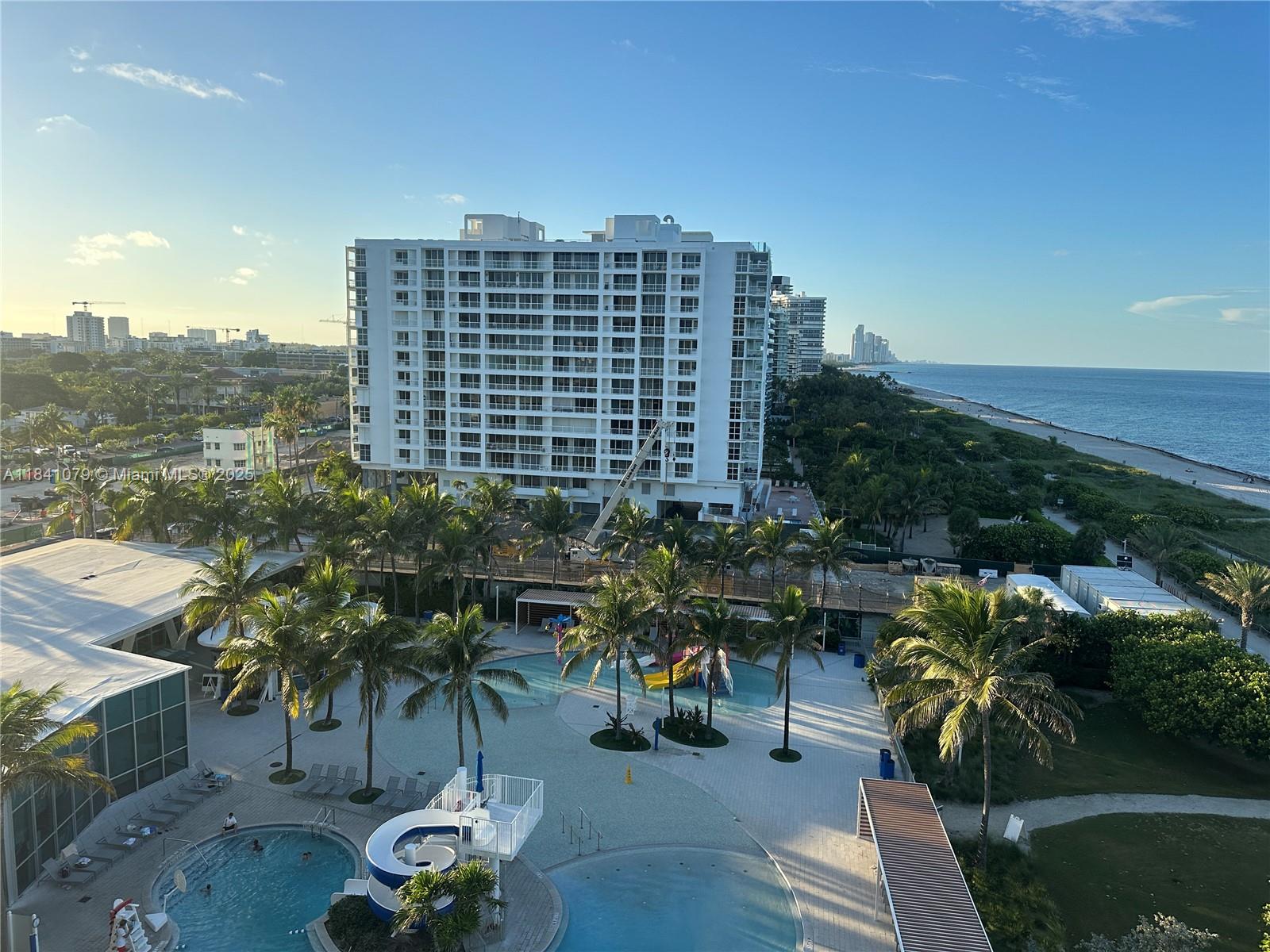 9273 Collins Ave 805