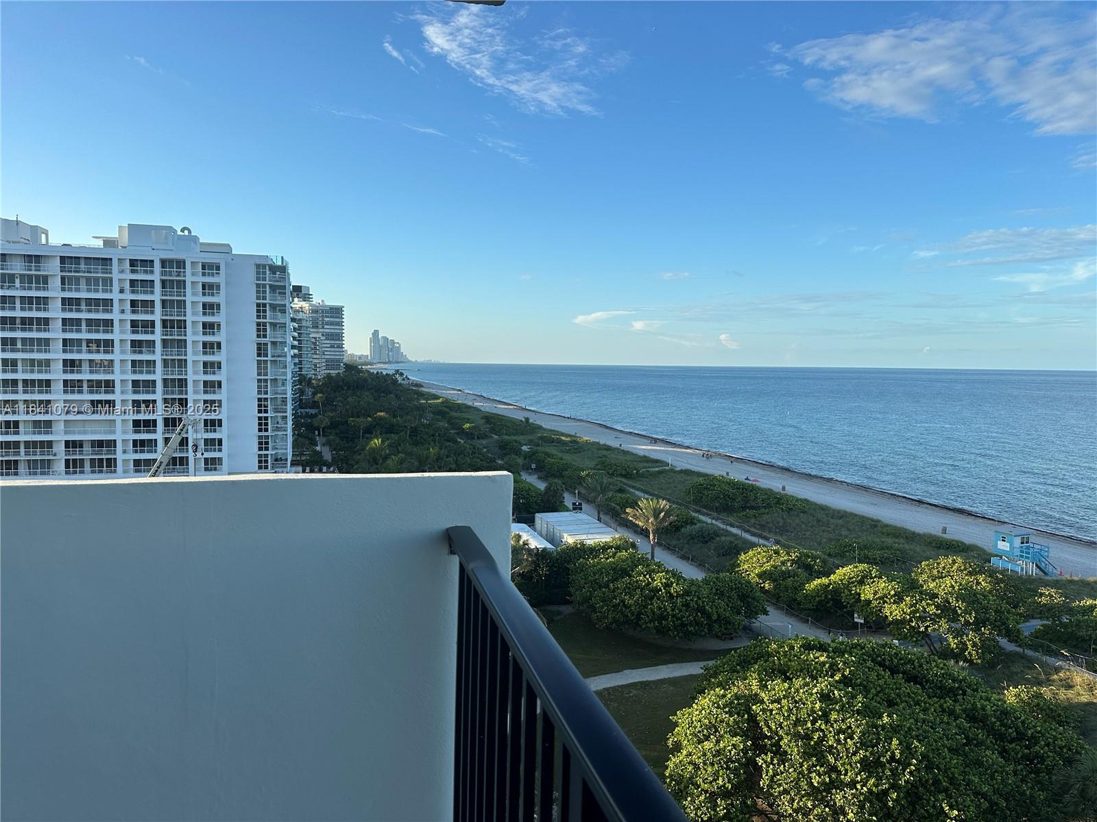 9273 Collins Ave 805