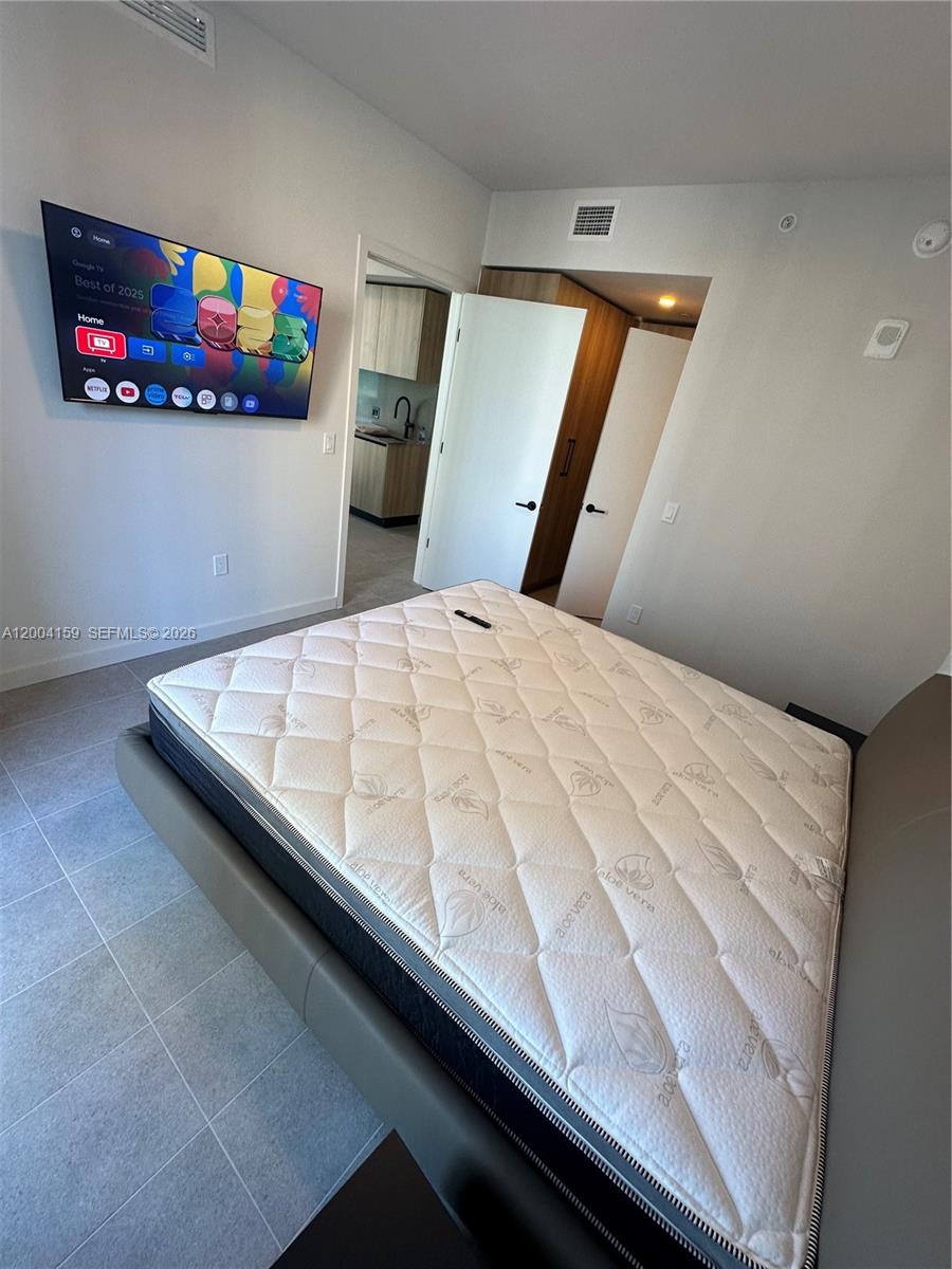 501 FIRST RESIDENCES CONDO - Residential Lease