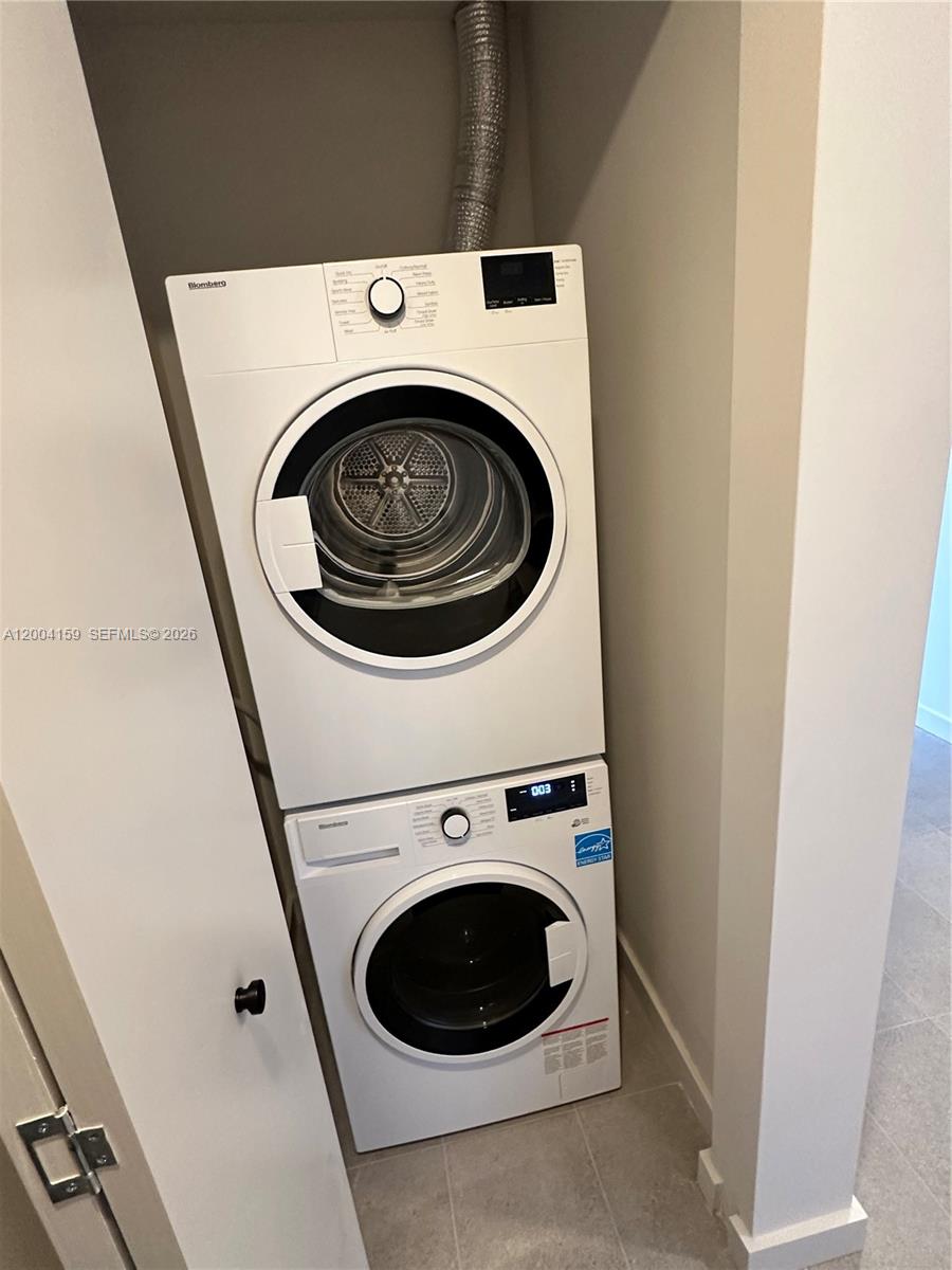 501 FIRST RESIDENCES CONDO - Residential Lease