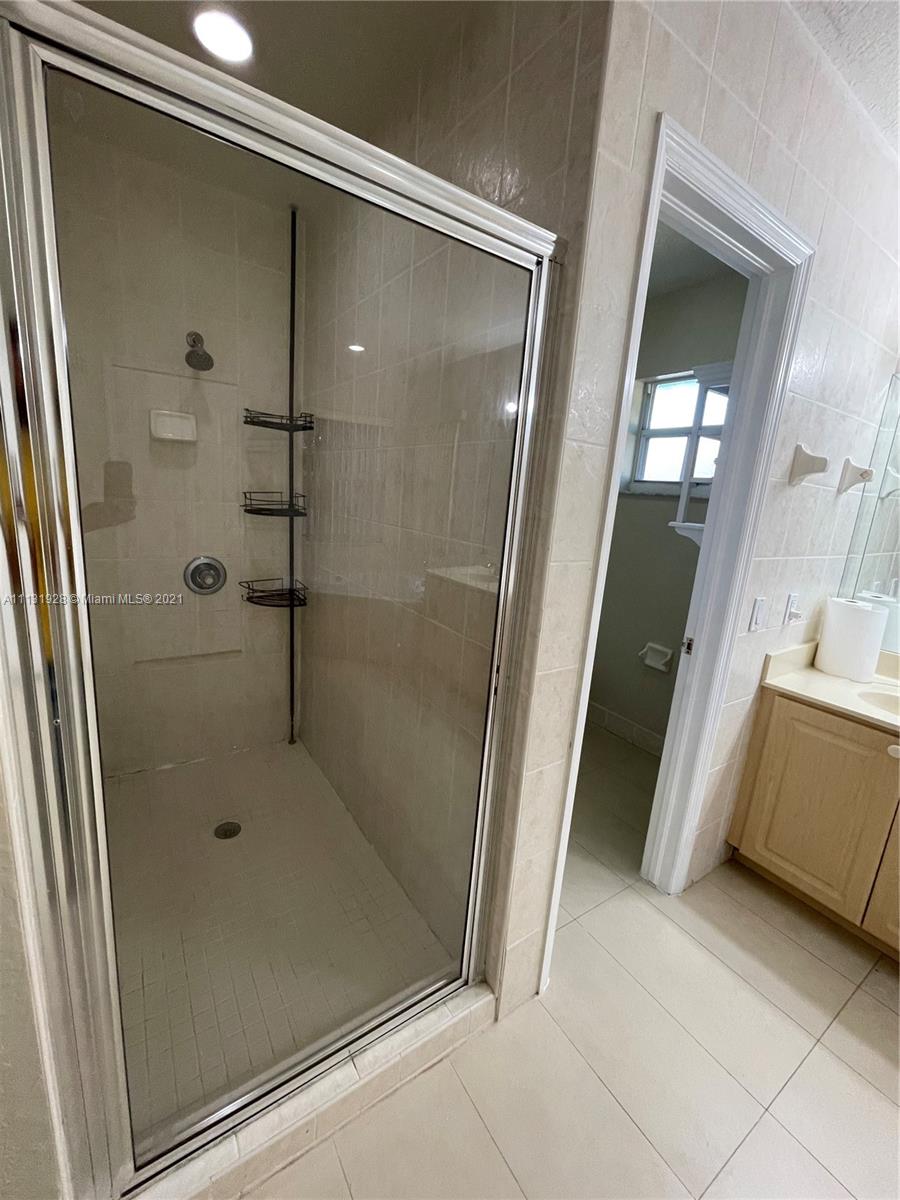 UNIVERSITY PARK WEST SEC - Residential Lease