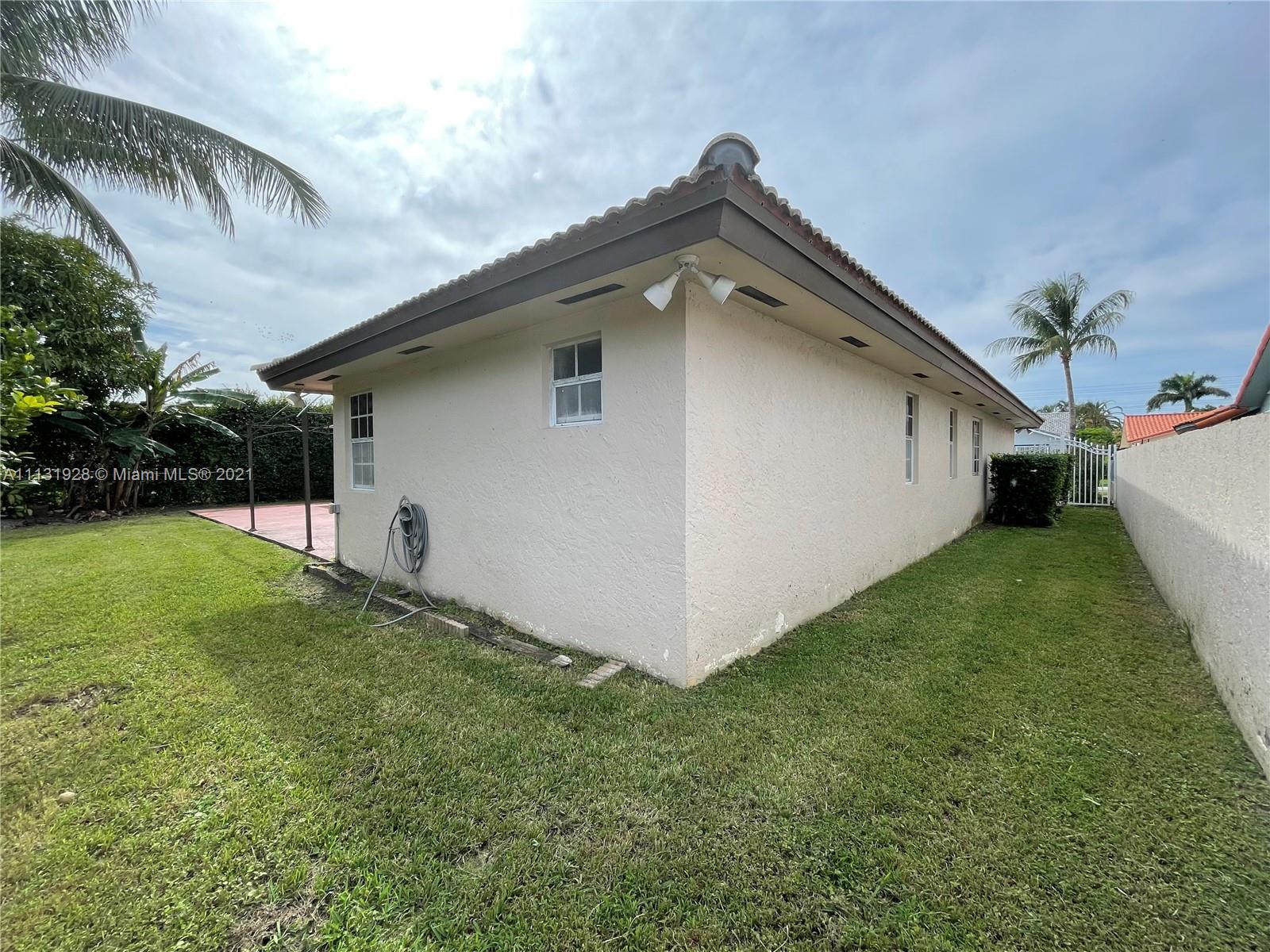 UNIVERSITY PARK WEST SEC - Residential Lease